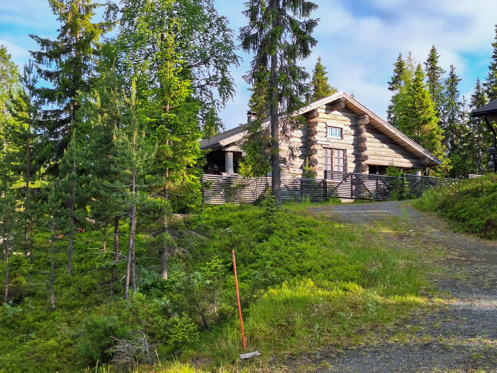 Kulta-vuosseli a-Drinnen