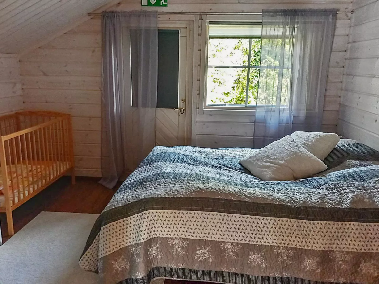 Aurinko-saaga 5 paritalo-Dedans