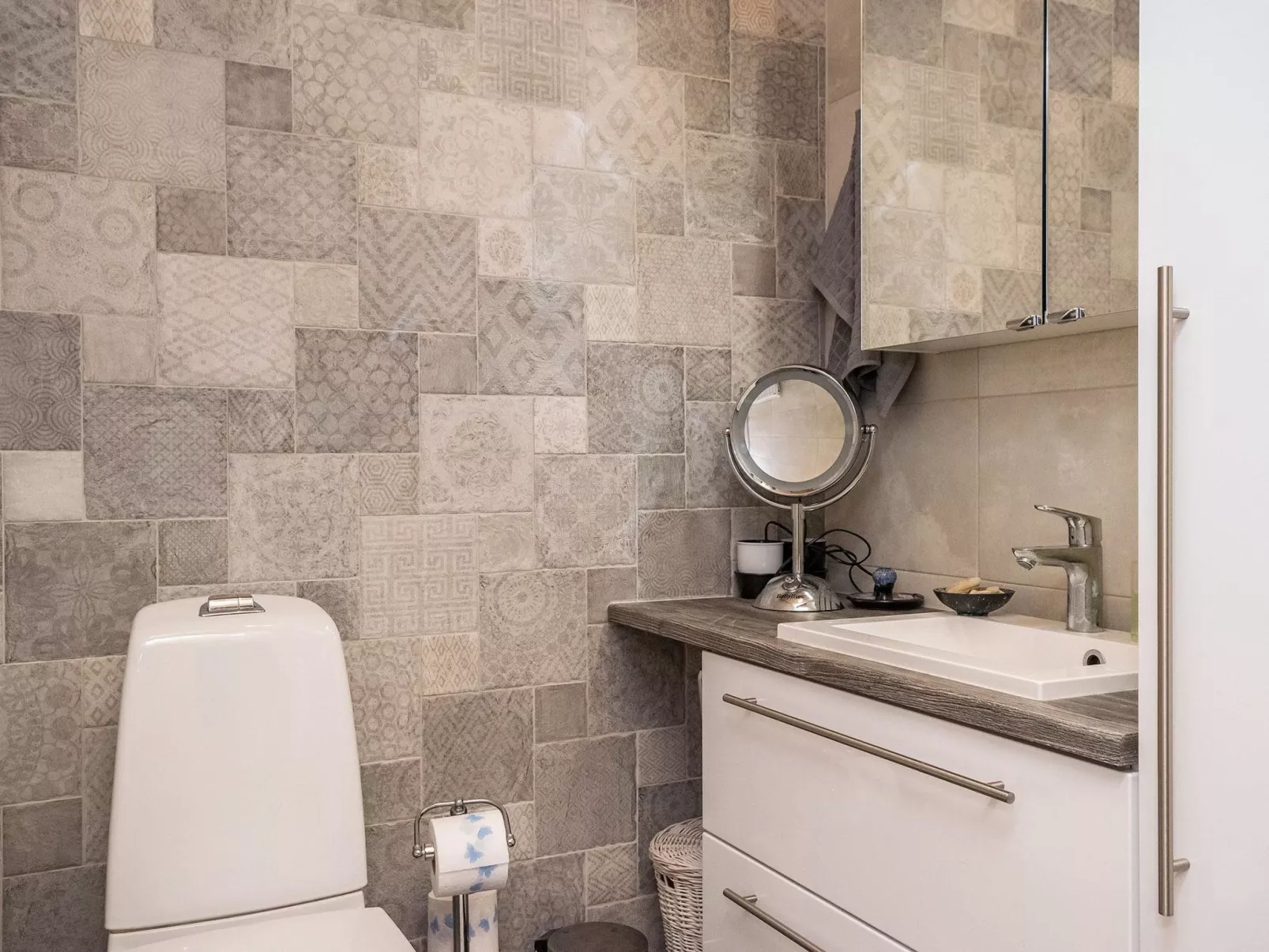 Villa sieponpesä-Drinnen