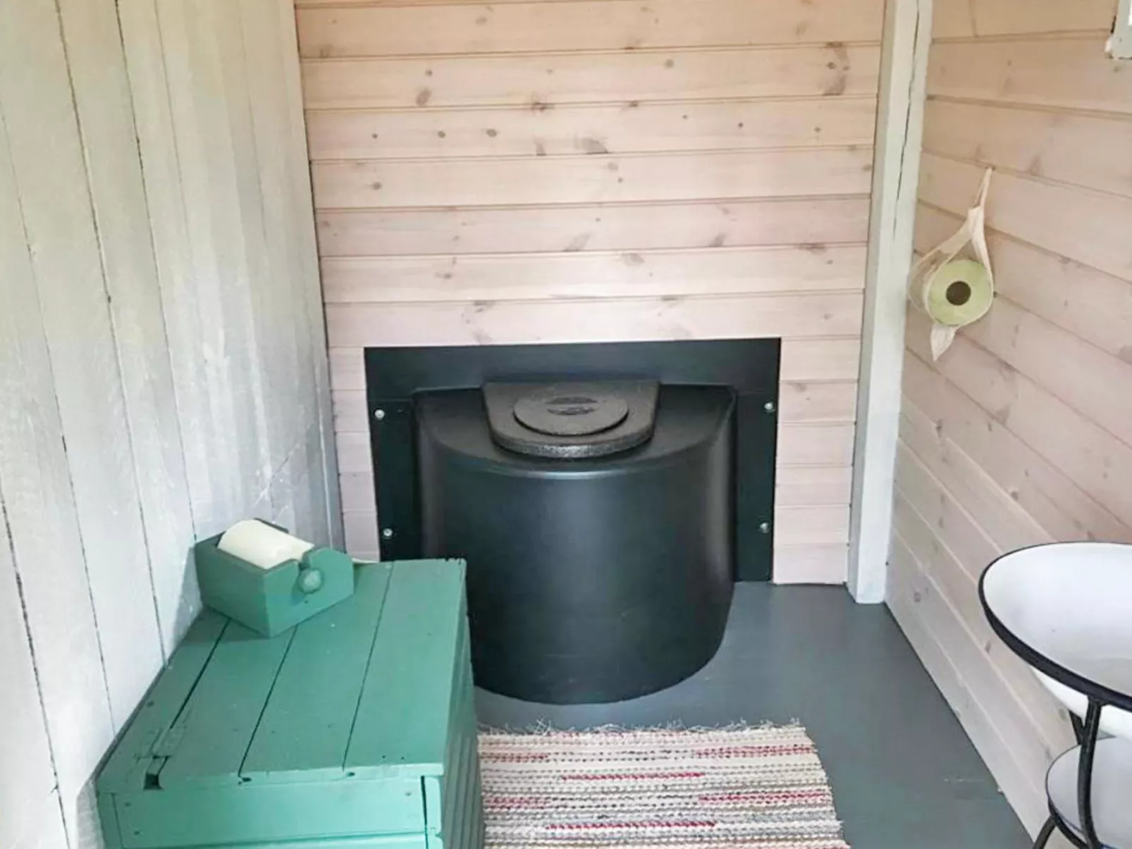 Hot pool cottage kesäranta-Dedans