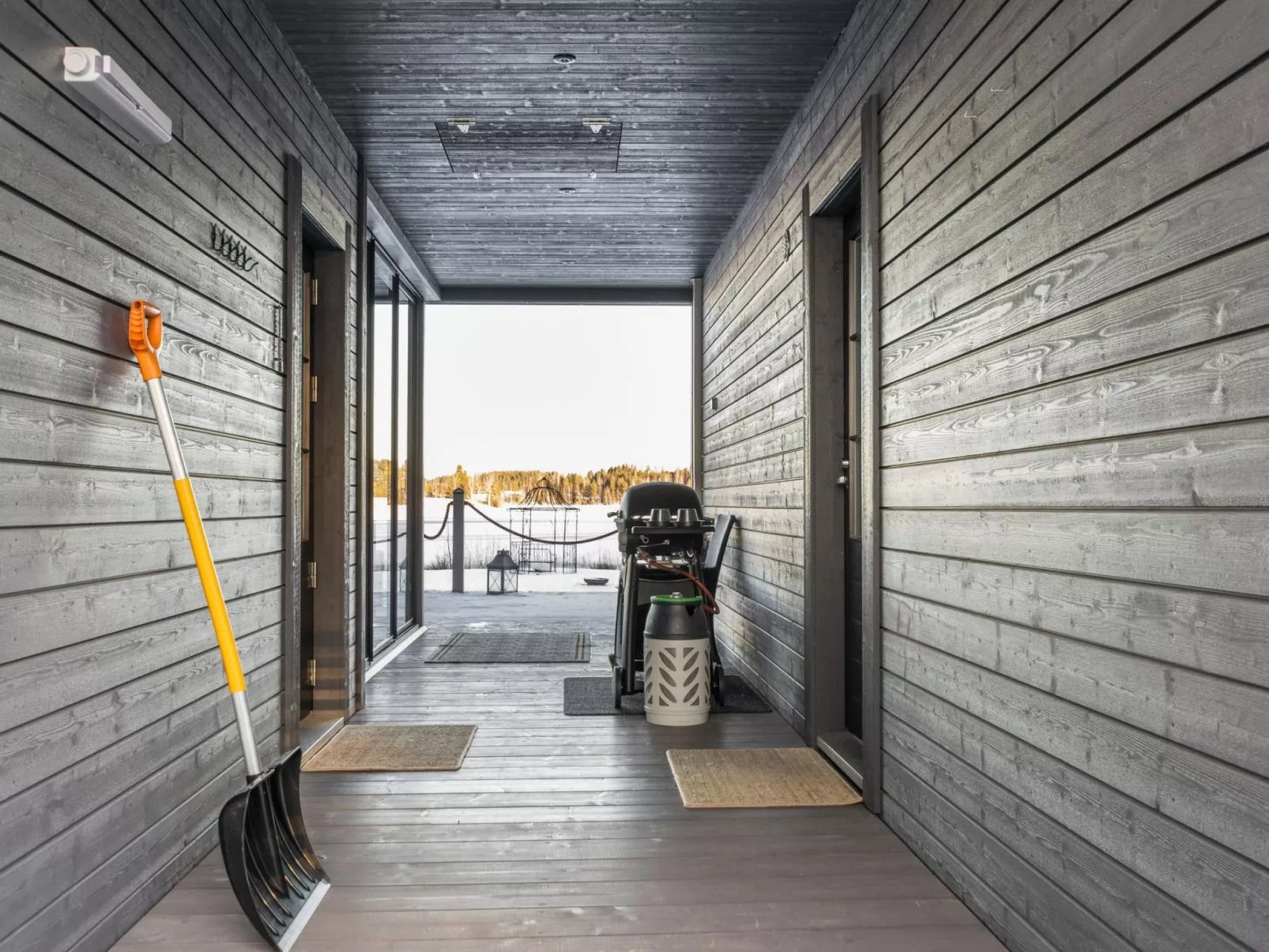 Villa karhentimantti-Dedans