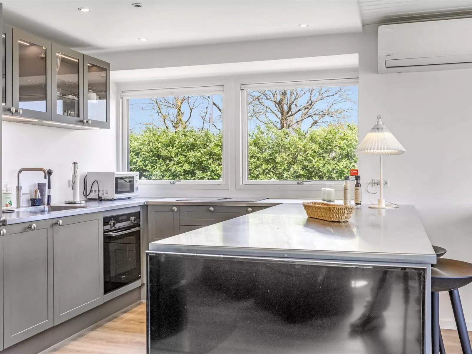 "Cornelius" - 30m from the sea-Dedans