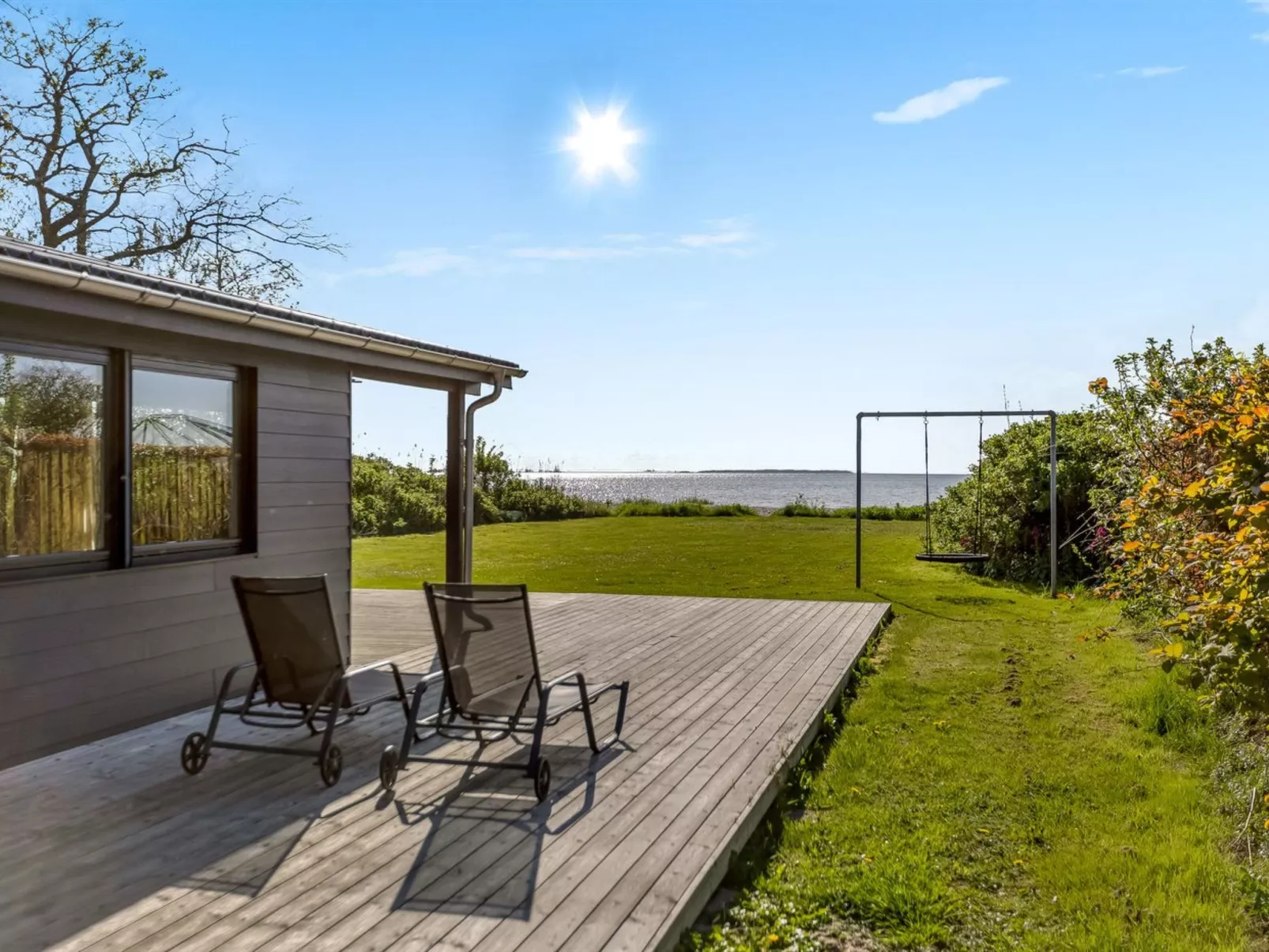 "Ørn" - 5m from the sea-Outside