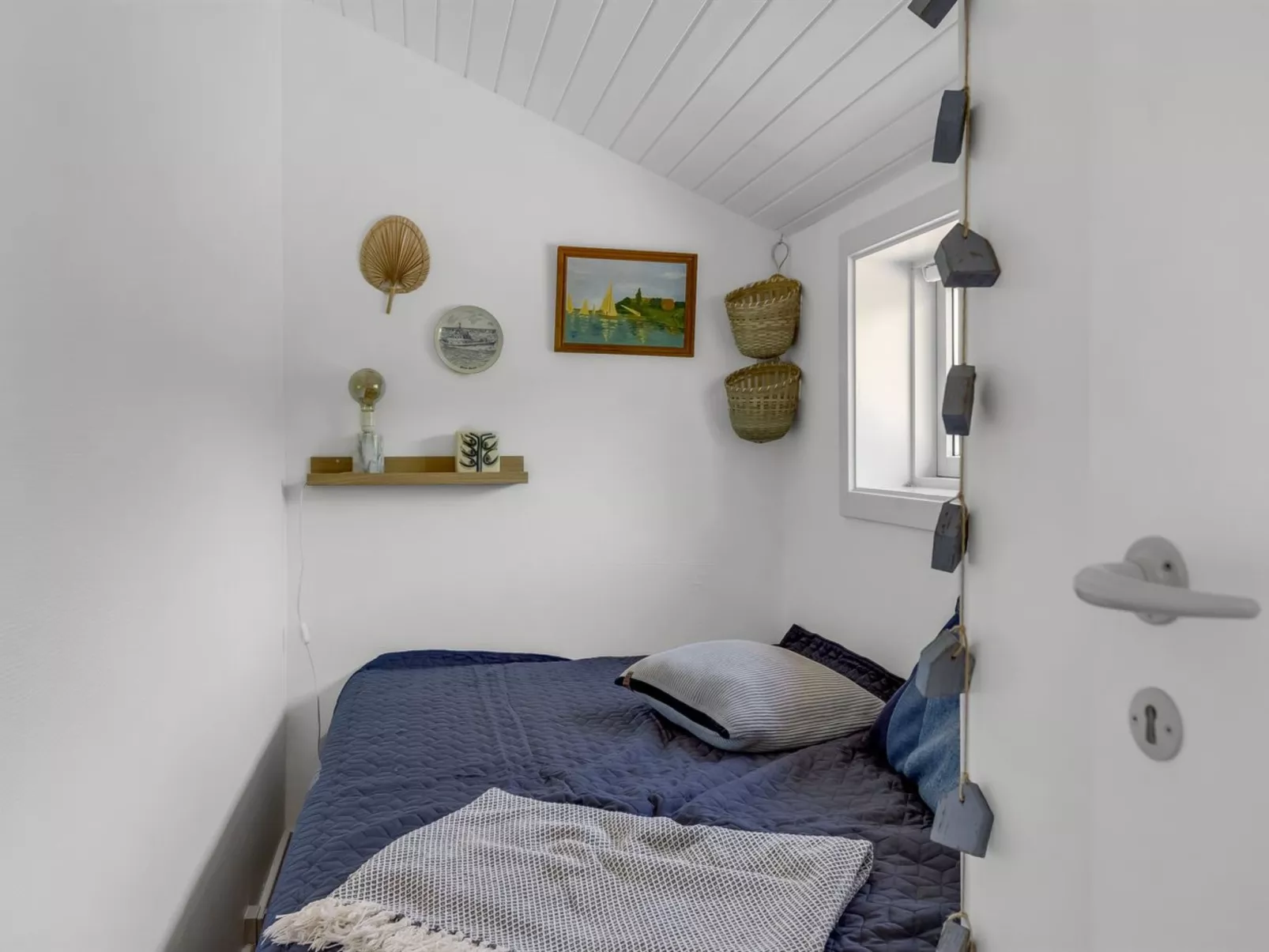 "Tobias" - 45m to the fjord-Drinnen