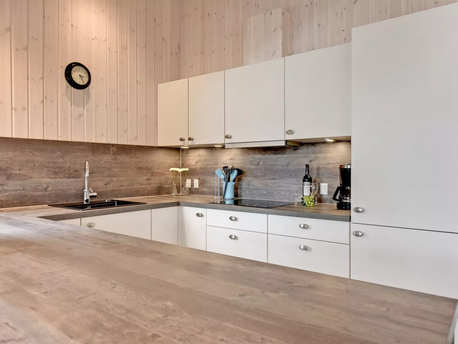 "Hwithoveth" - 1.4km from the sea-Dedans