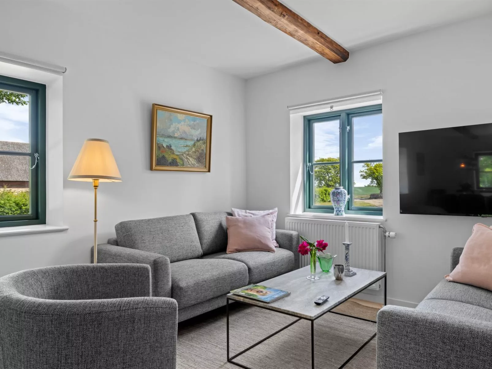 "Brun" - 1.5km from the sea-Inside