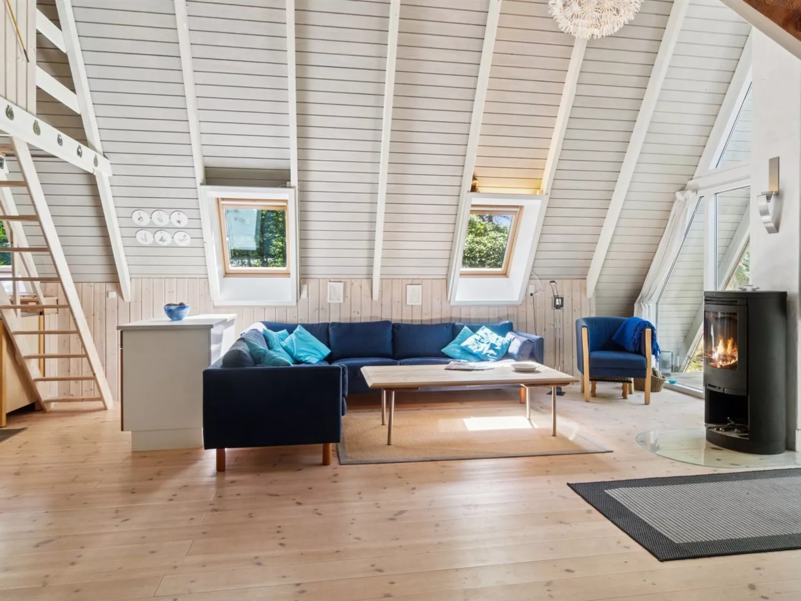 "Thrond" - 500m from the sea-Inside