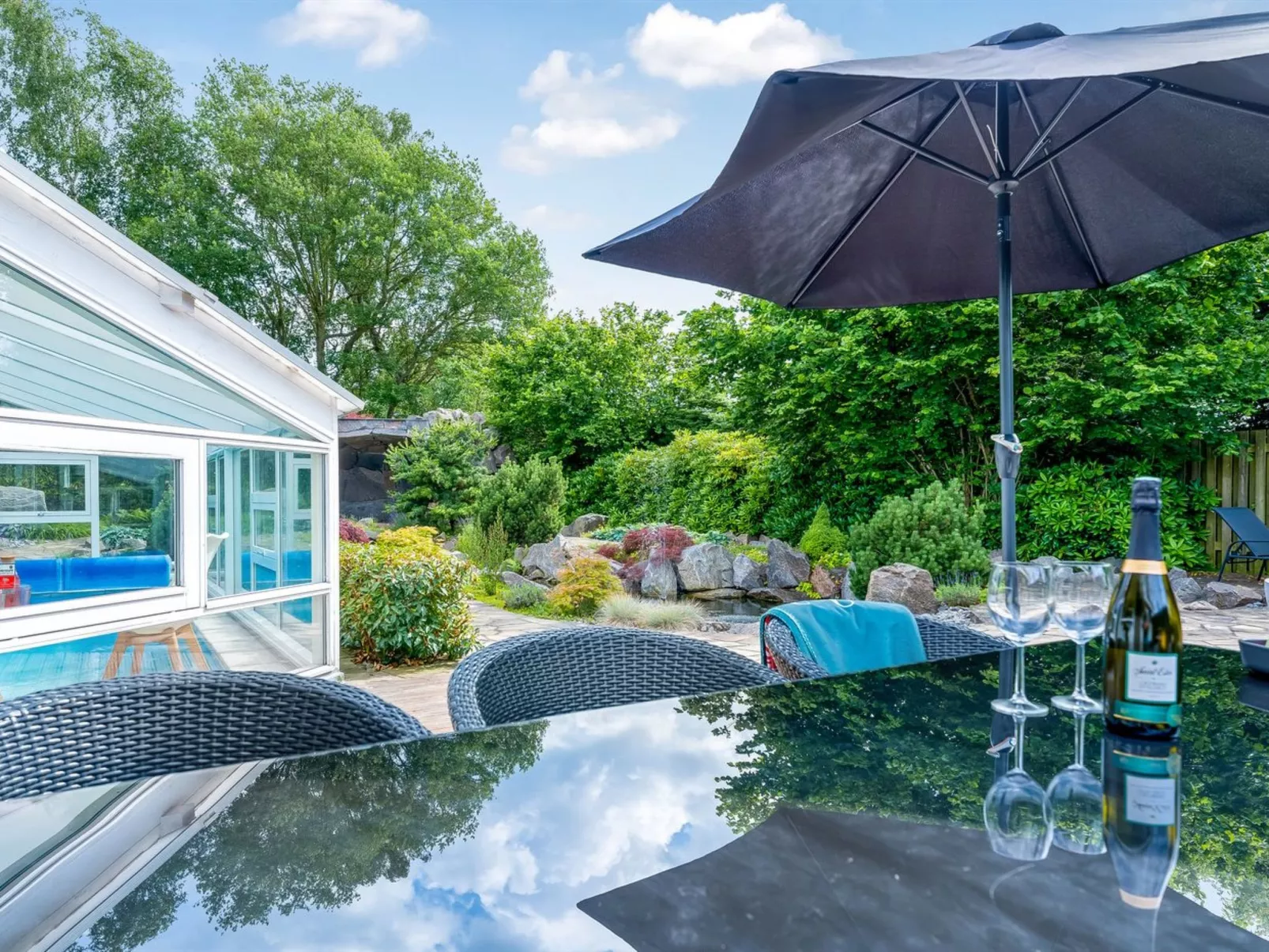 "Ellie" - 700m from the sea-Outside