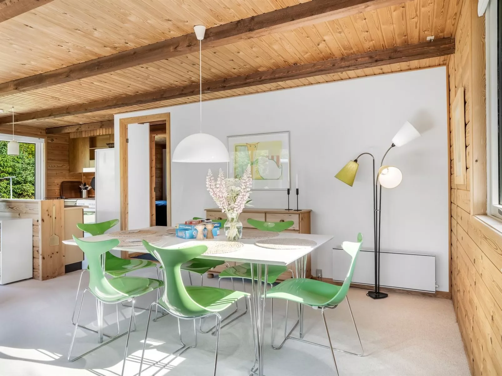 "Laris" - 700m to the fjord-Dedans