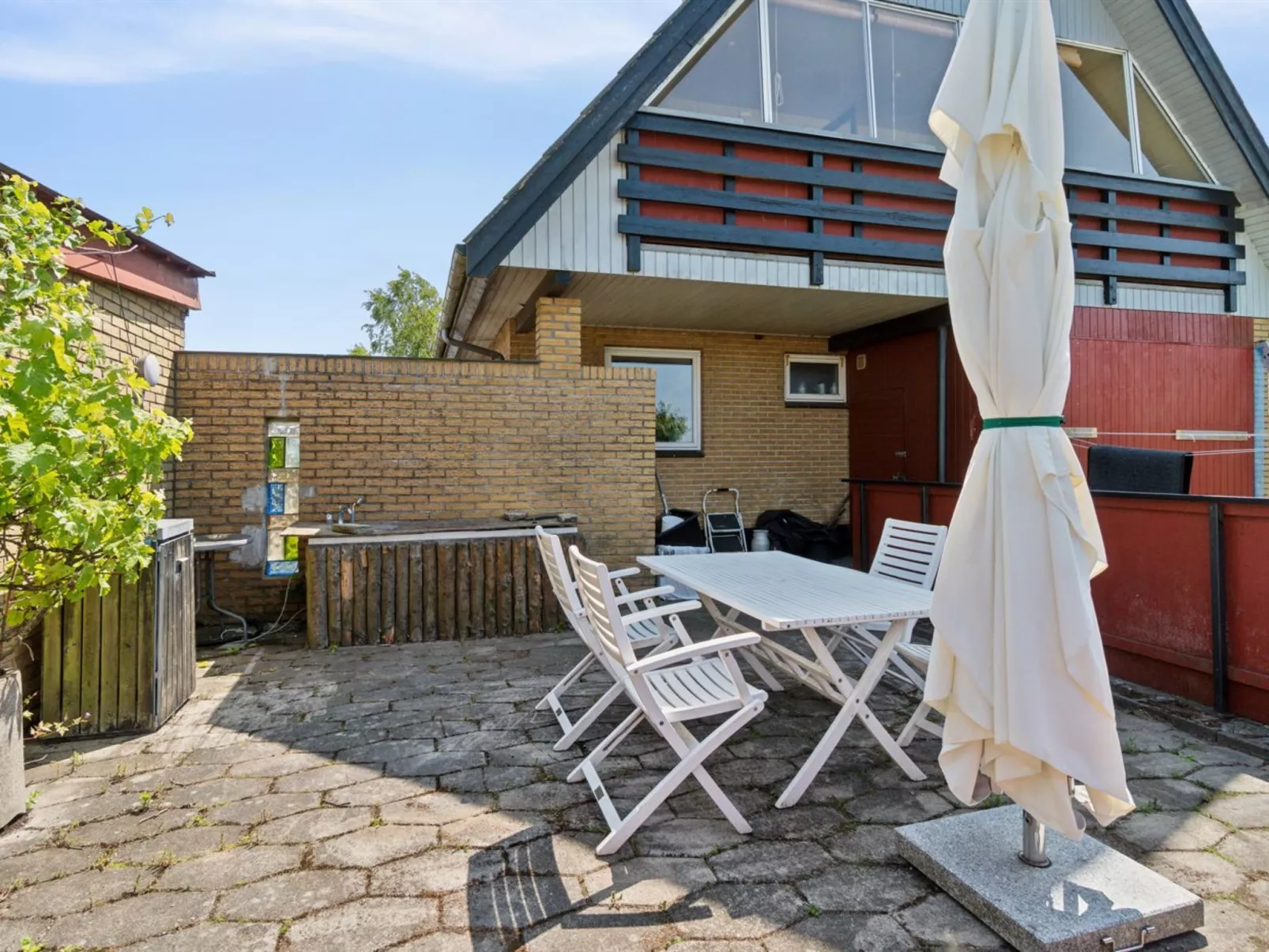 "Lacey" - 4km from the sea-Outside