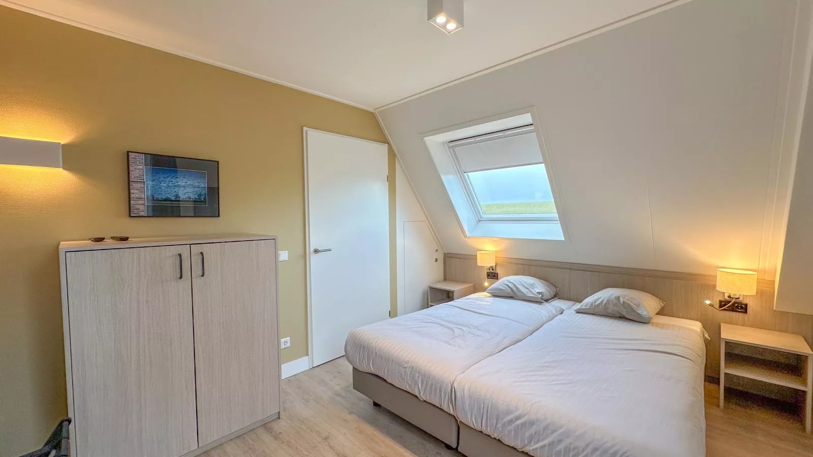 Happy Beach 48-Bedroom