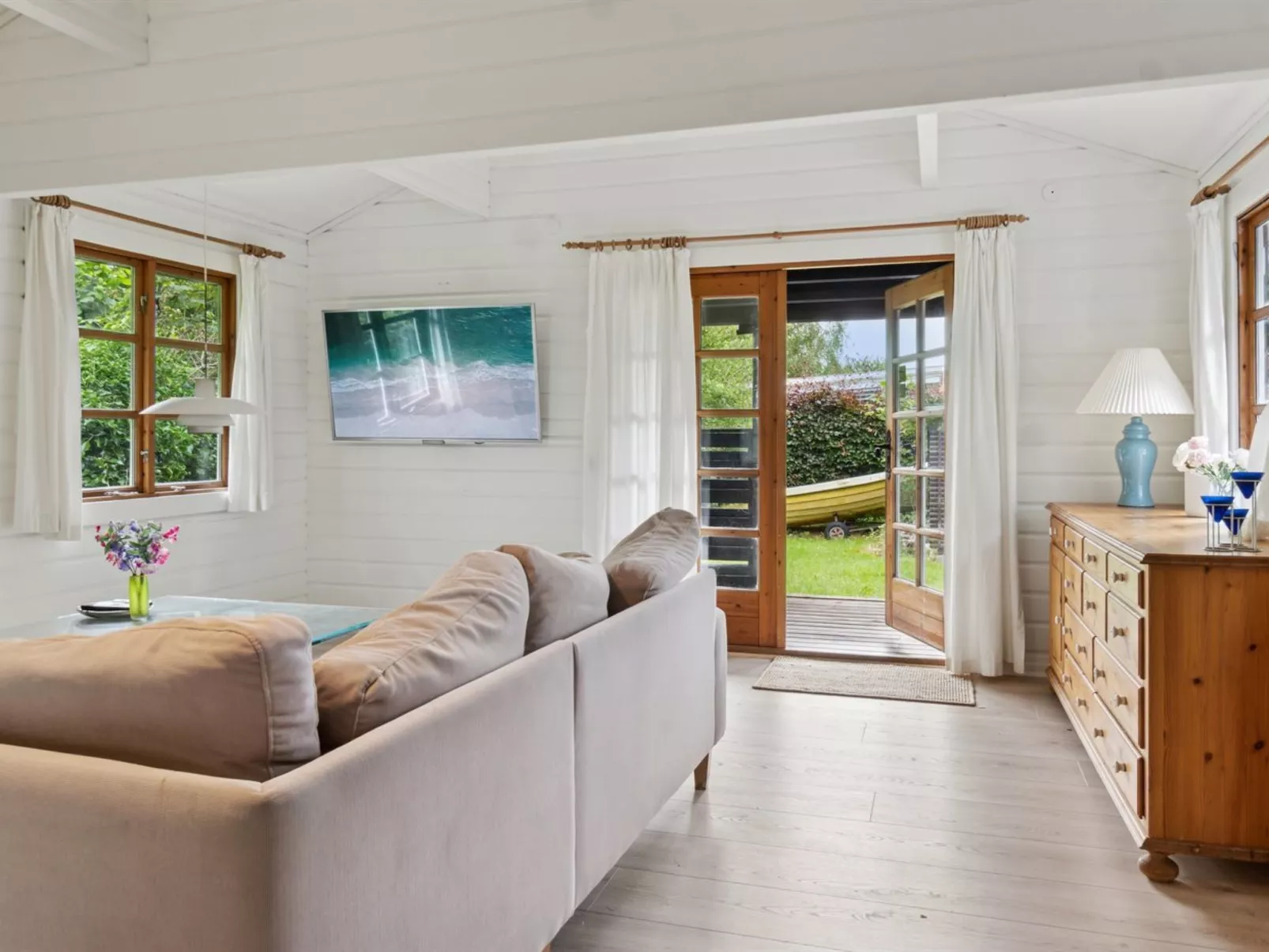 "Kjell" - 25m from the sea-Inside