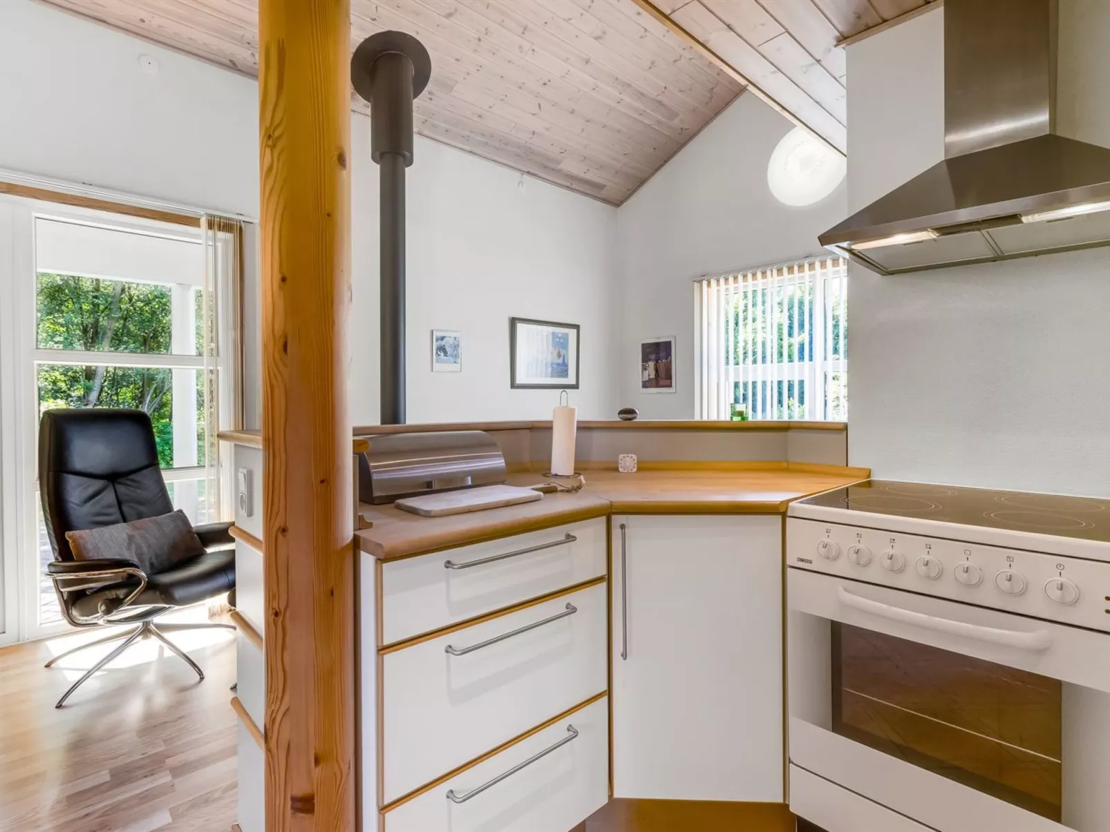 "Angantir" - 4.8km from the sea-Dedans