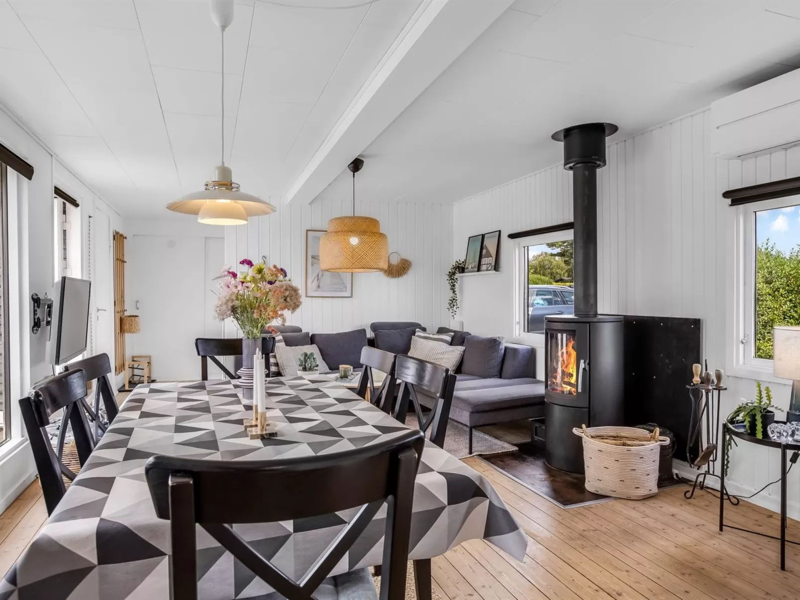 "Adia" - 500m from the sea-Drinnen