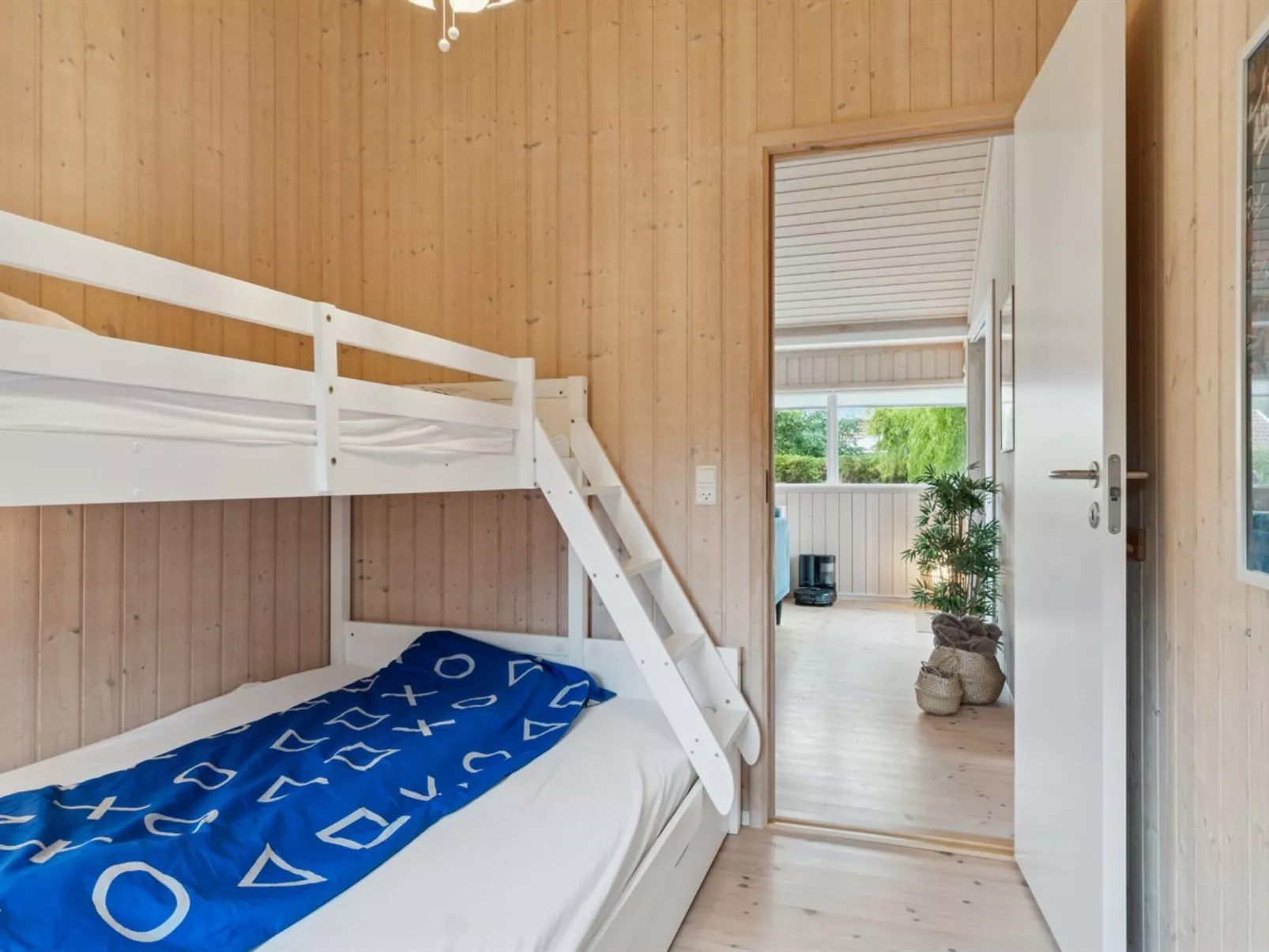 "Hawarth" - 275m from the sea-Dedans