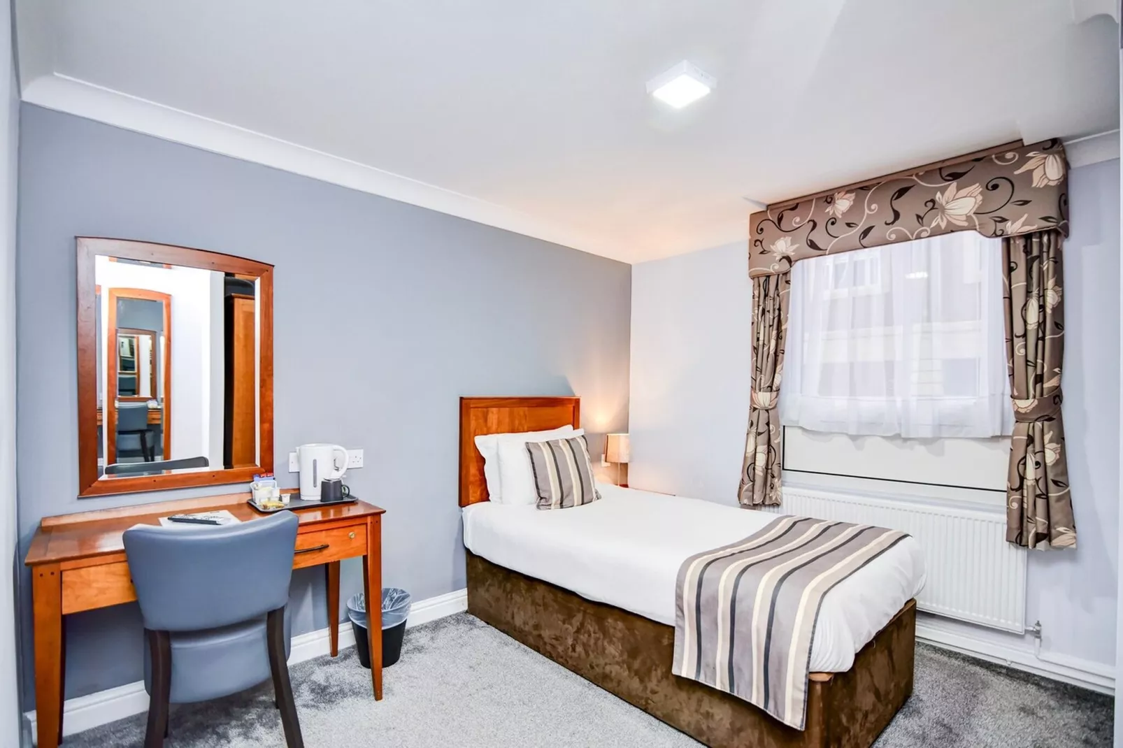 Standard Double Room-Schlafzimmer