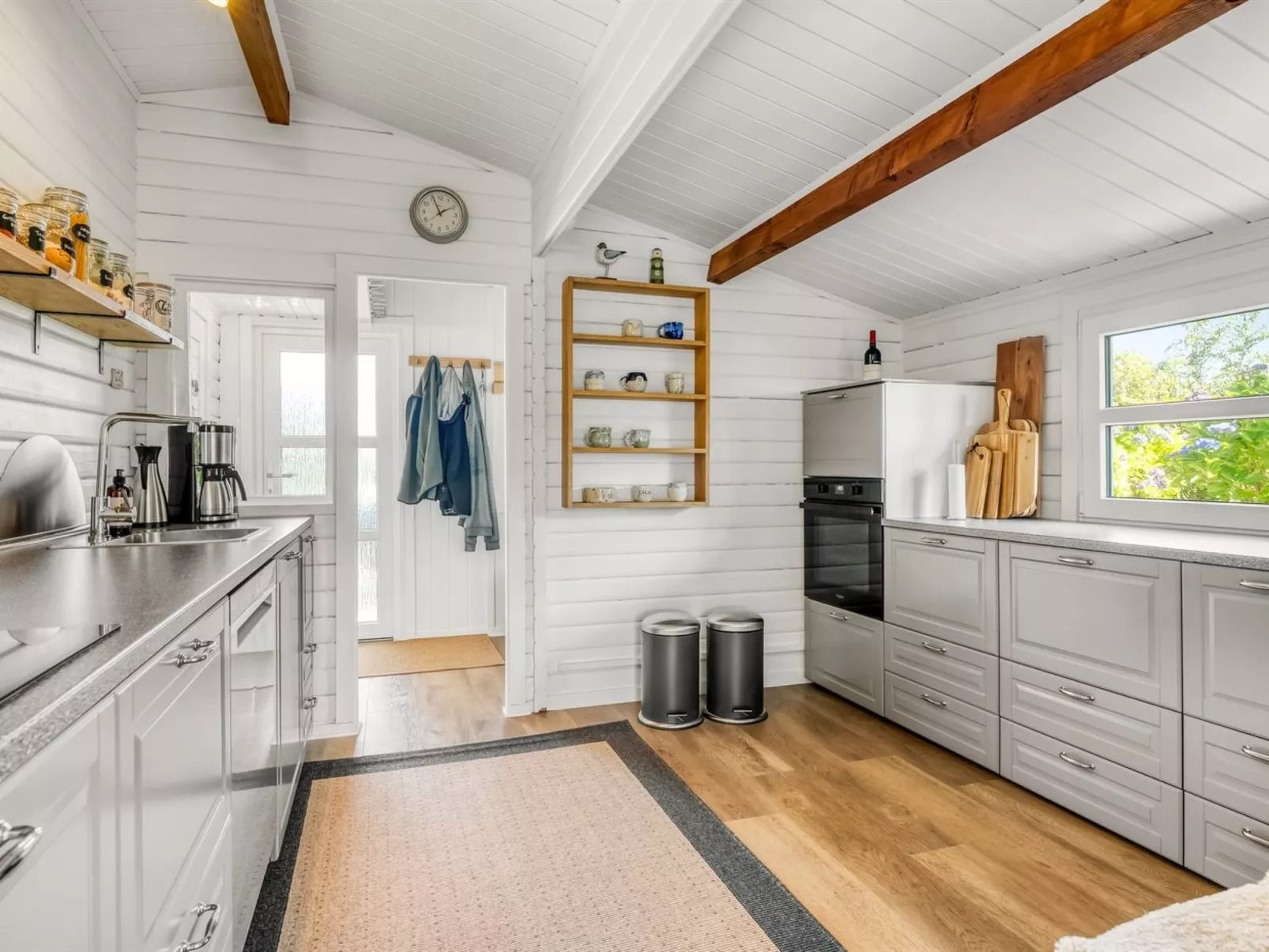 "Berner" - 500m to the fjord-Inside