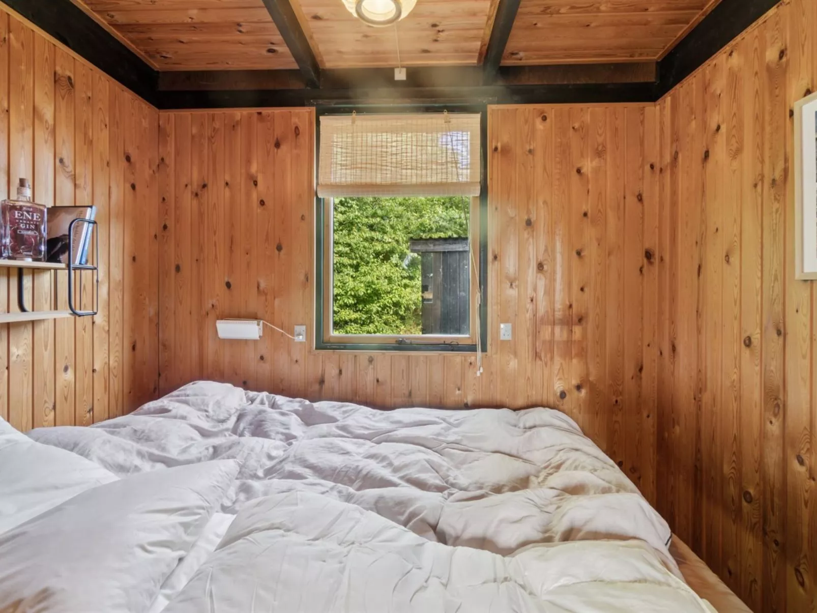 "Joon" - 100m from the sea-Drinnen