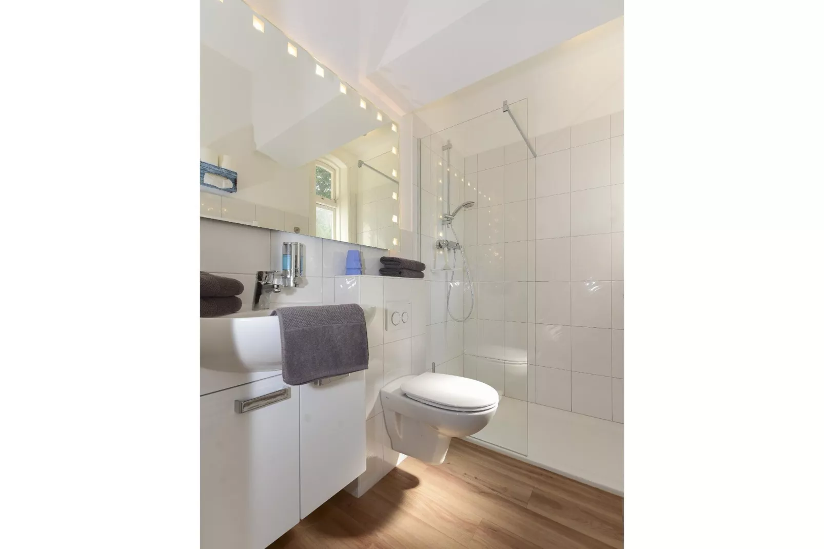 Ferienhaus Hilligenlei-Bathroom