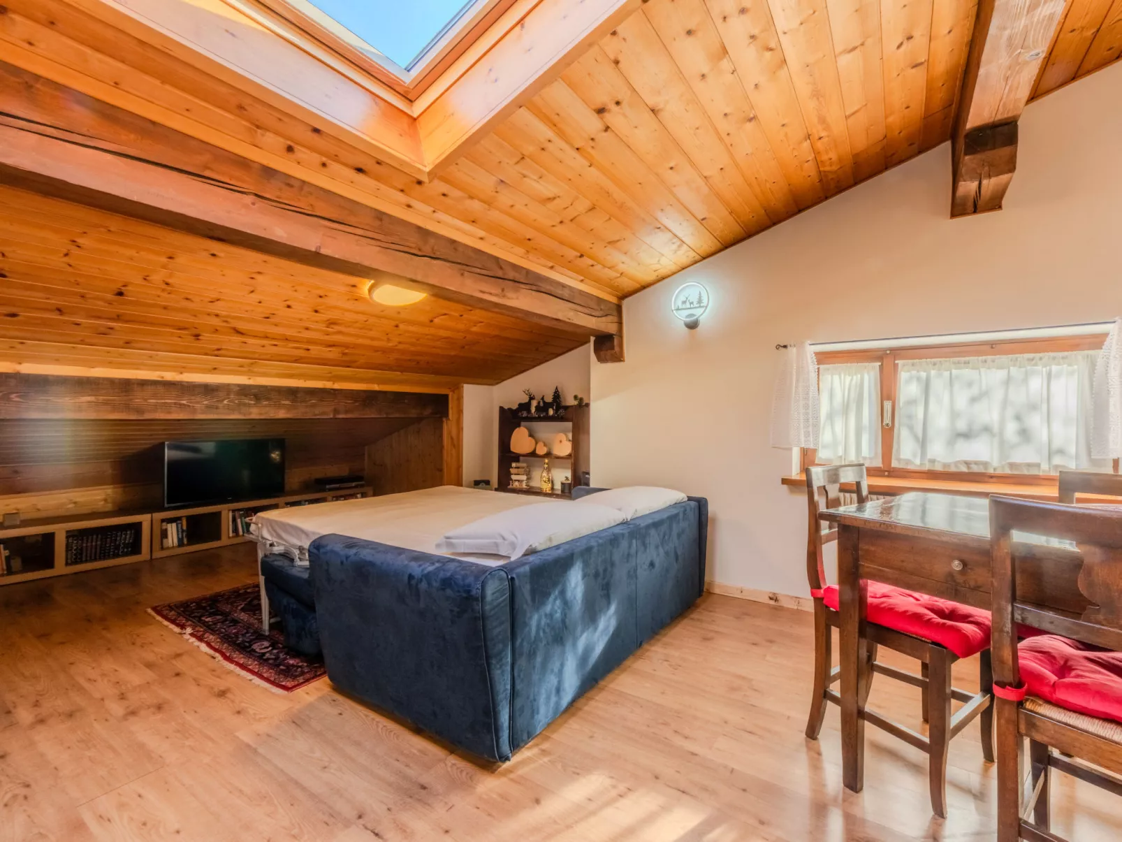 Mansarda in Legno San Rocco-Drinnen