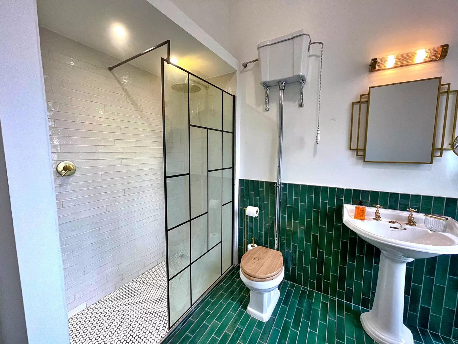 The Old Wesleyan Chapel-Dedans