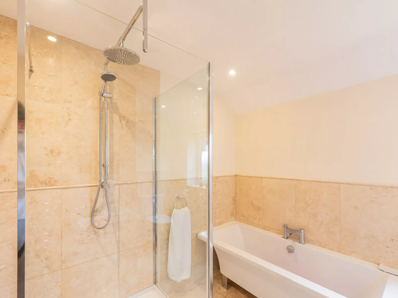 Groes Faen Bach Farmhouse-Dedans