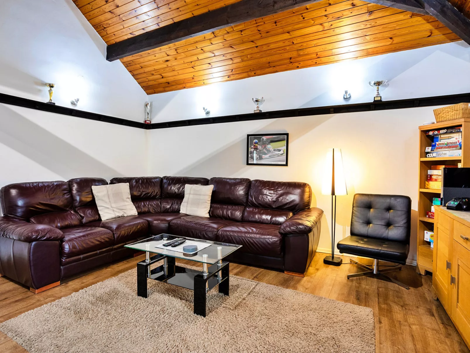 Woodstock Lodge-Dedans