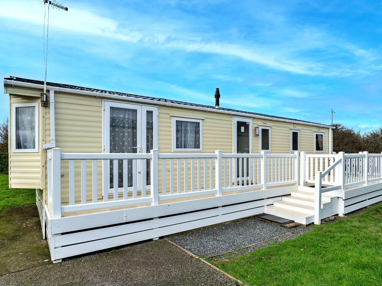 Phoenix Retreat-Outside