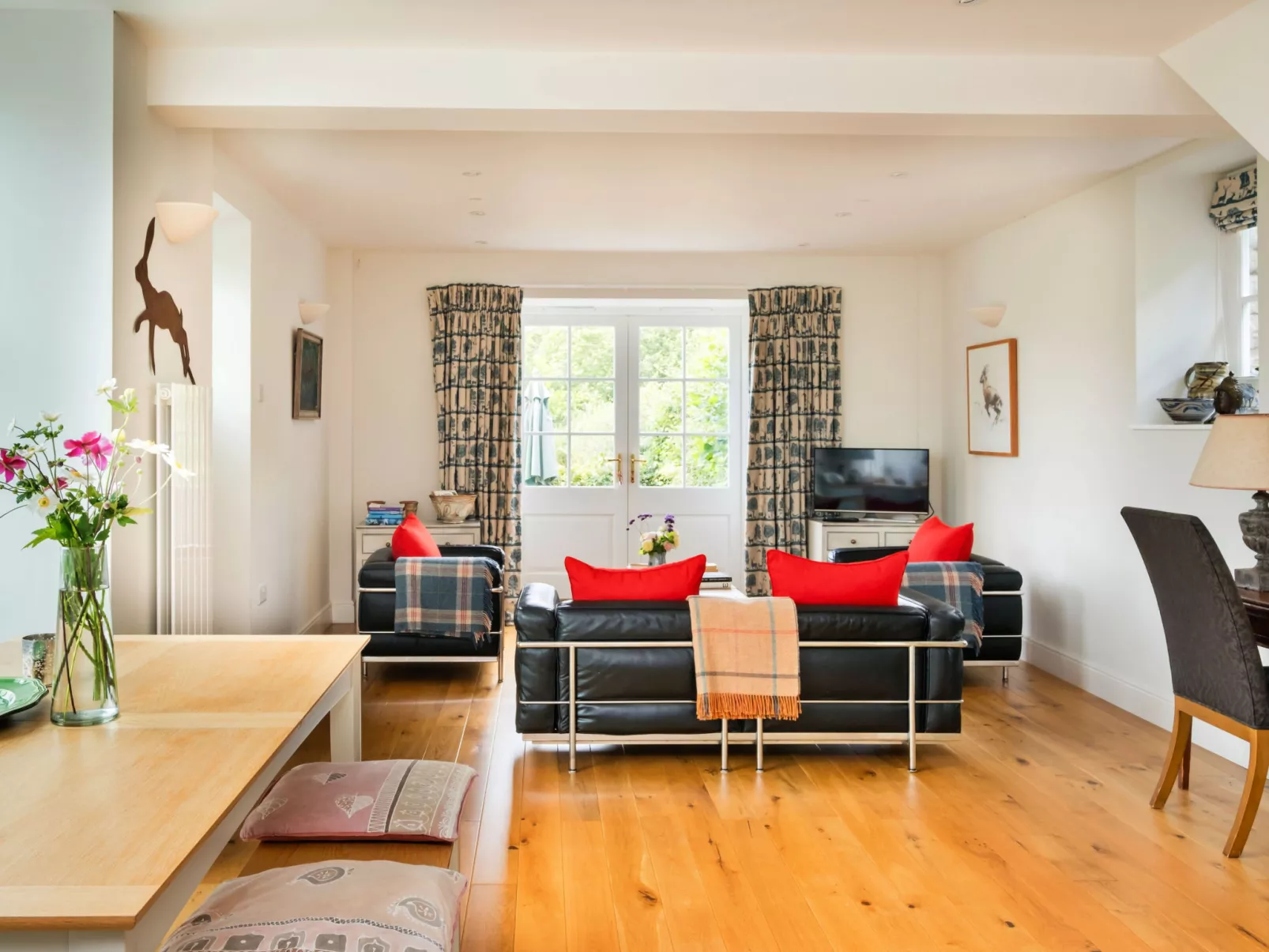 Coach House Wellbeing Retreat-Dedans