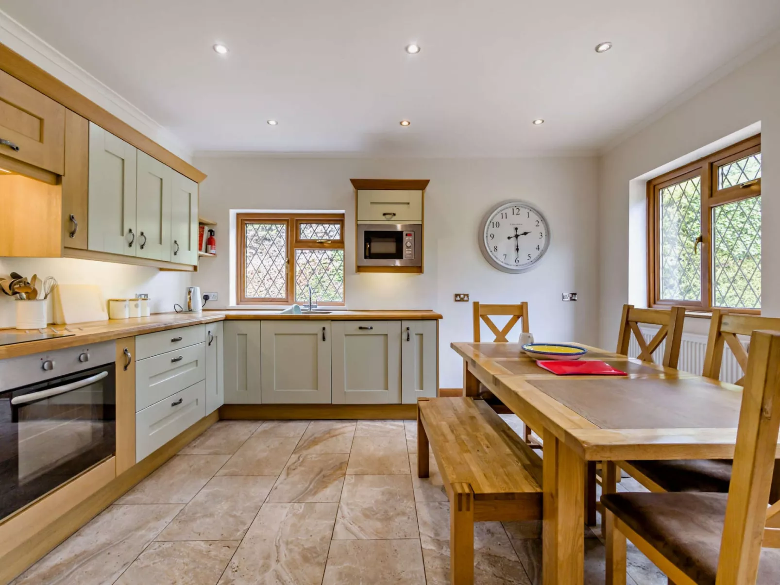 The House at No. 47-Dedans