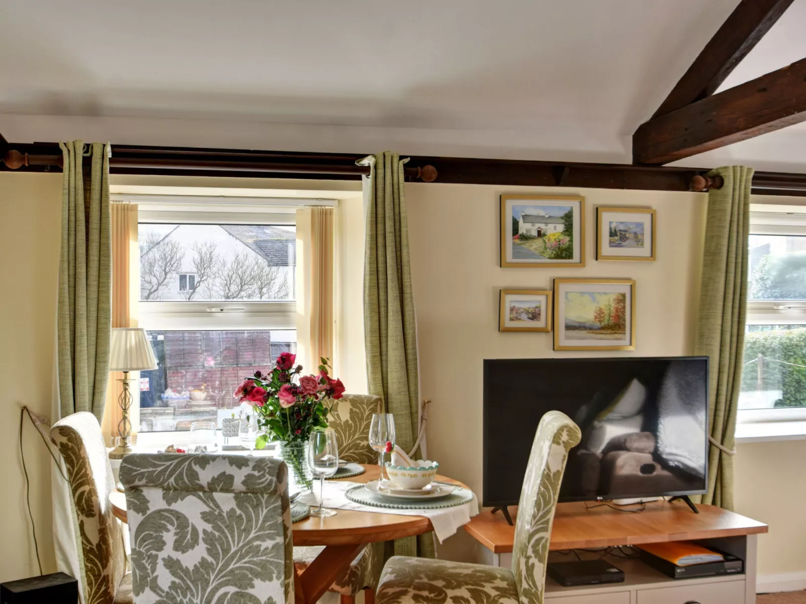 Dales Barn Top-Inside