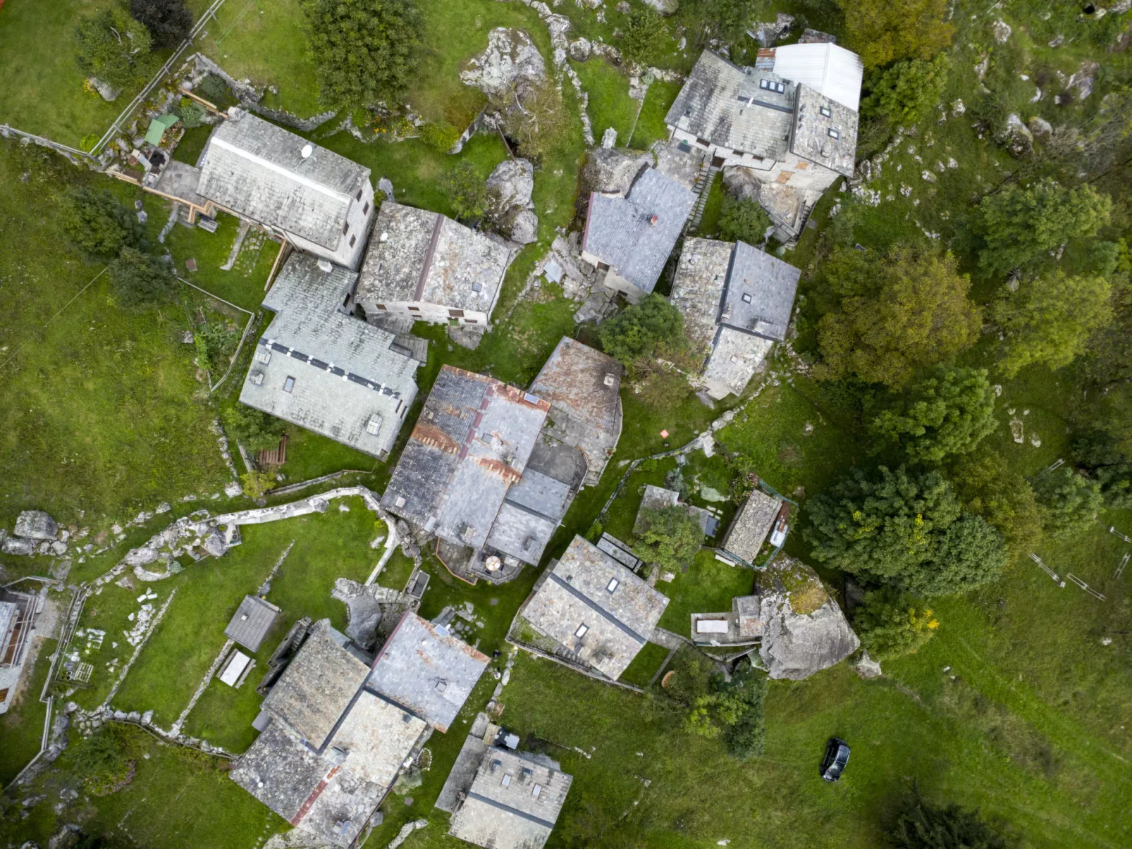 Val di Mello Mountain Flat-Outside