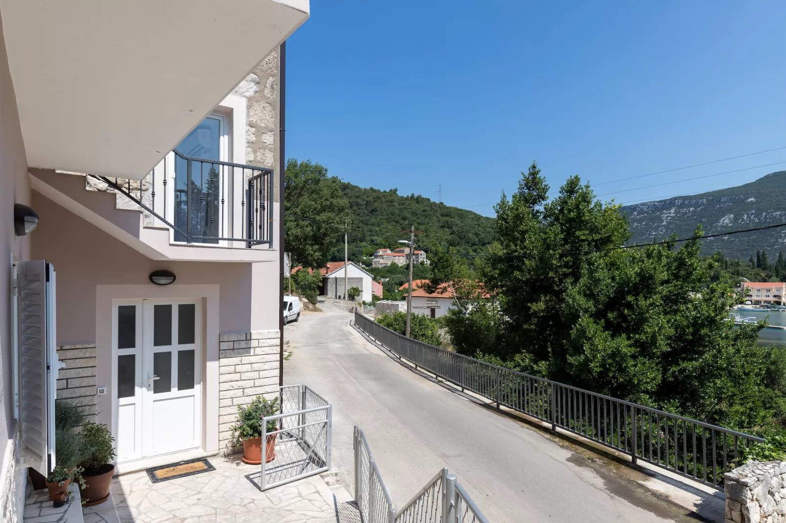 Holiday Home Monika - Two Bedroom Holiday Home with Terrace and Sea View-Outdoor