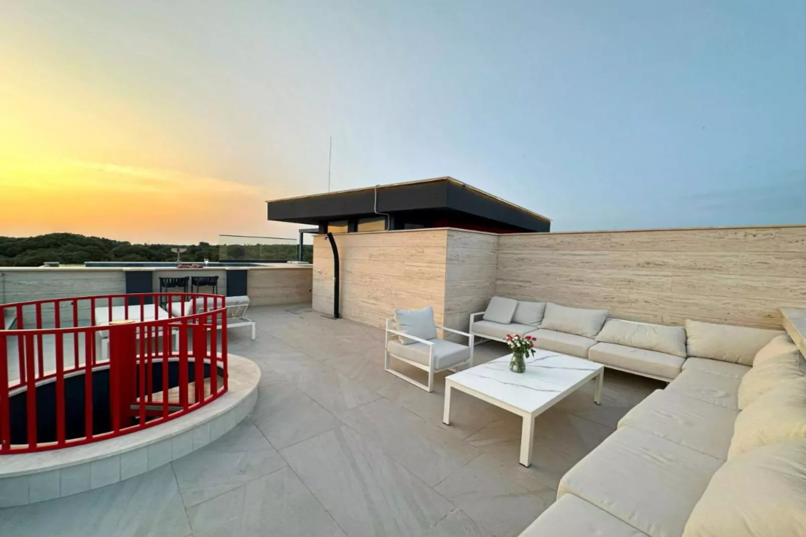 Leonarda Waterfront Residences- Three-Bedroom Penthouse with Infinity Pool (The Skyview Penthouse) - S4-Terrace