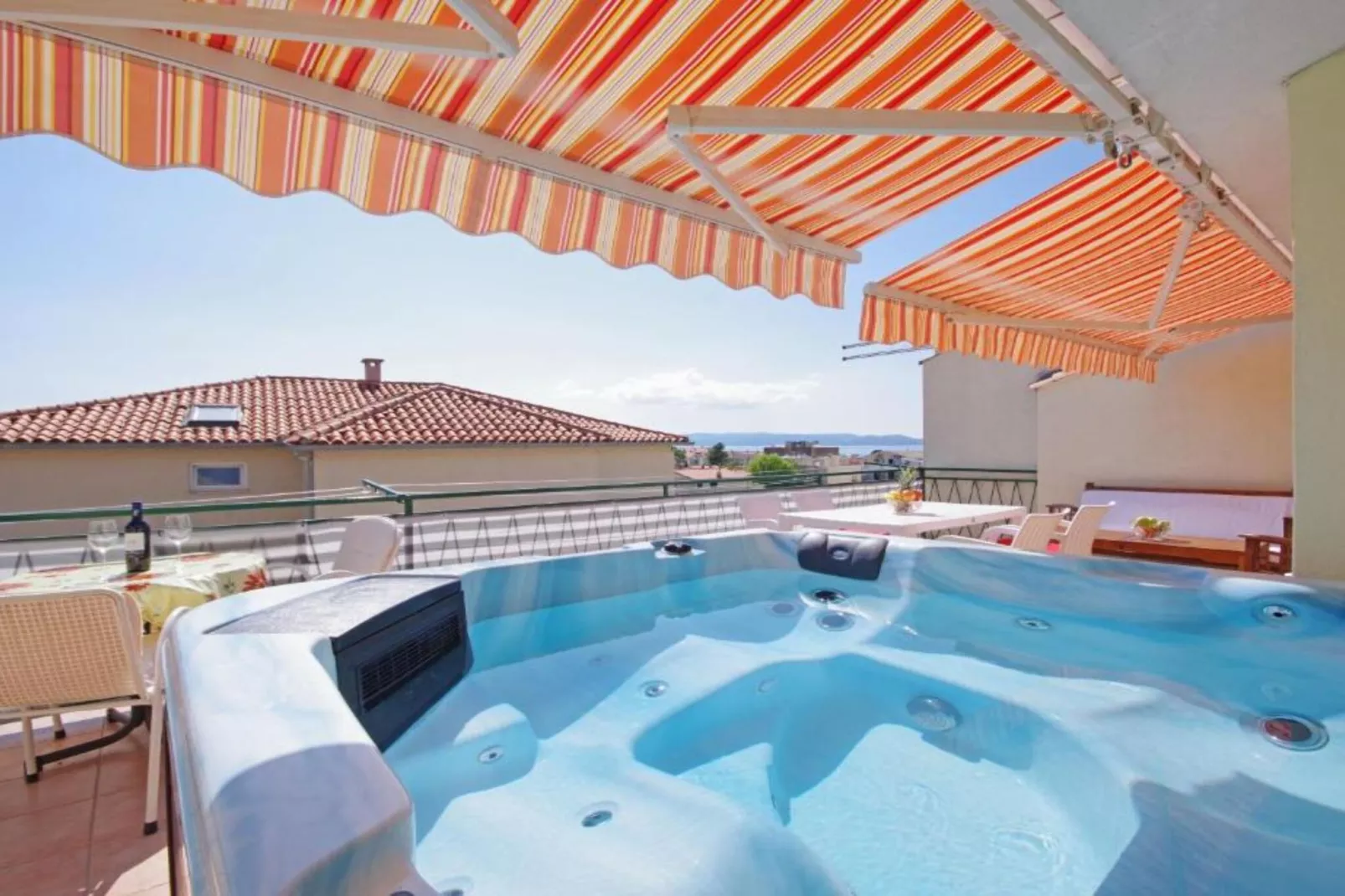 Apartments Ribarević - Three Bedroom Apartment With Terrace and Sea View-Schwimmbad