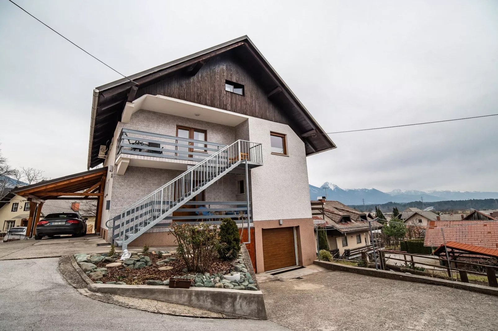 Quiet and Sunny Apartment with Balcony - Two Bedroom Apartment with Balcony-Outdoor