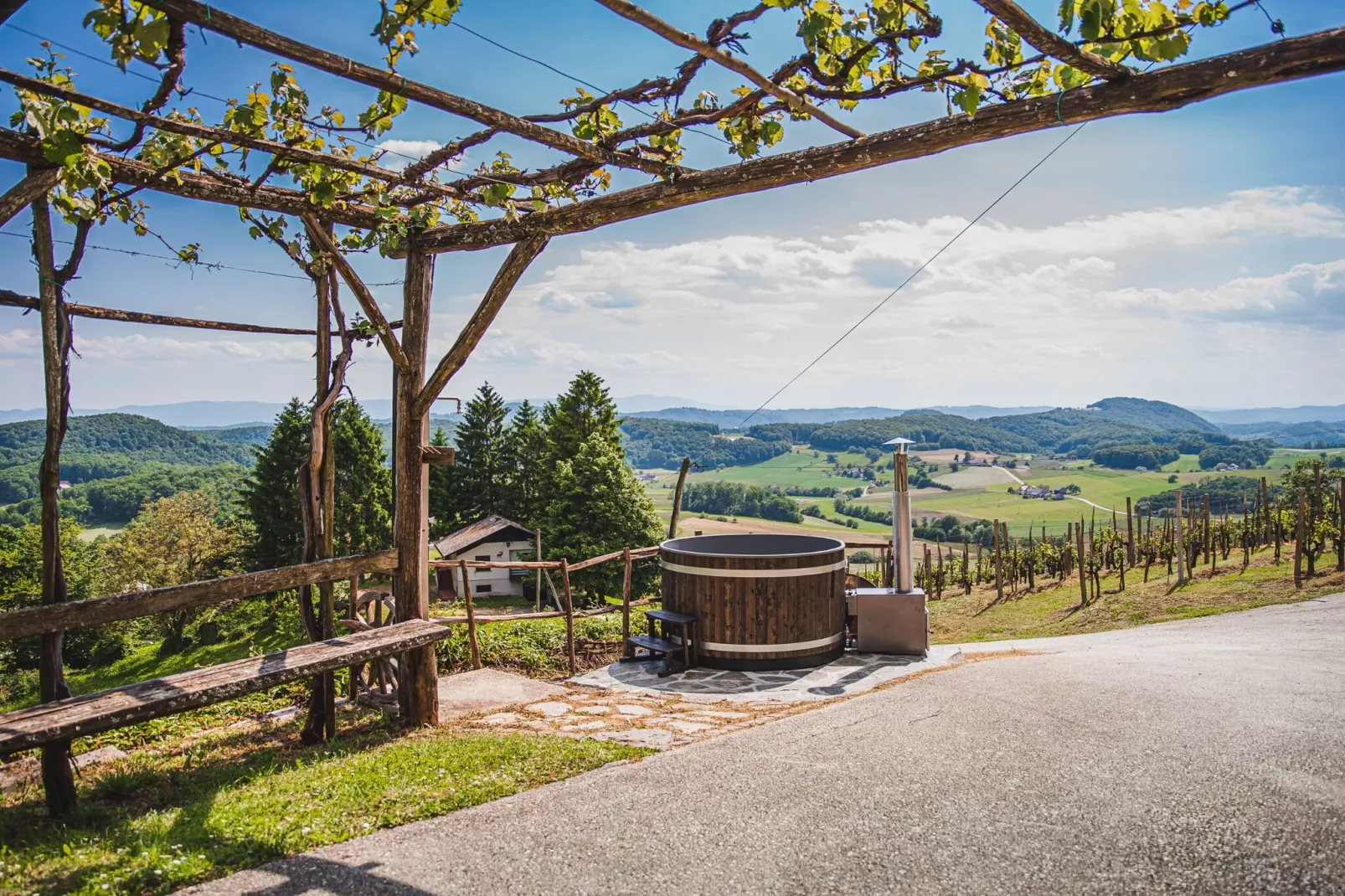 Cozy Countryside Retreat Villa with Hot-Tub - Two Bedroom Villa with Hot Tub-Outdoor