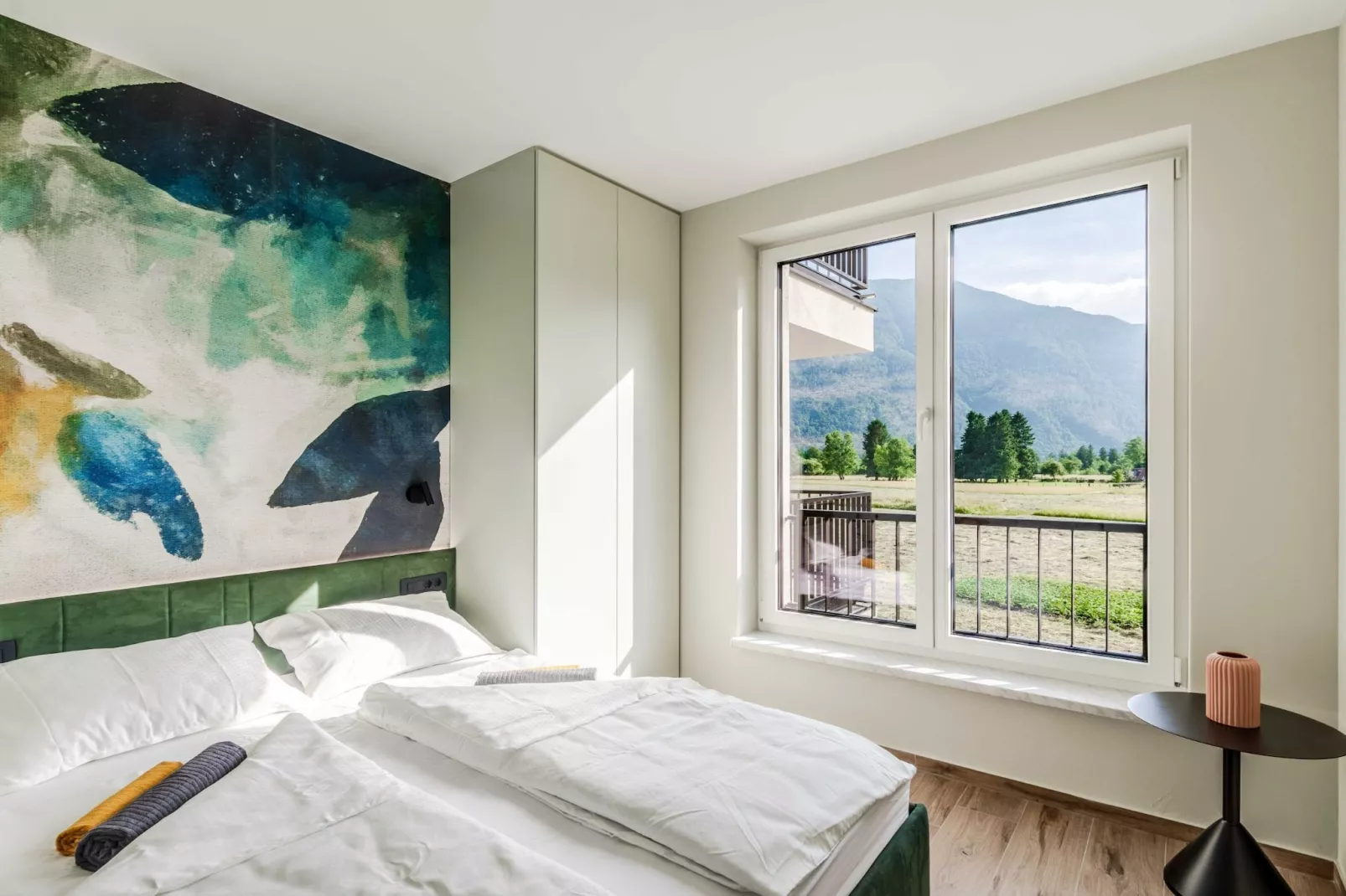 Bovec Chic Apartment with Sauna - One Bedroom Apartment with Balcony-Schlafzimmer