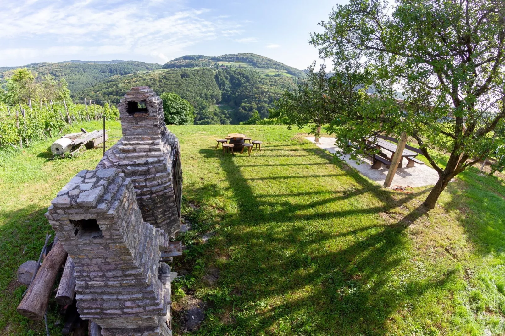 Hillside Haven Holiday Home with Sauna and Hot-Tub - One Bedroom Holiday Home with Sauna and Hot-Tub-Extérieur