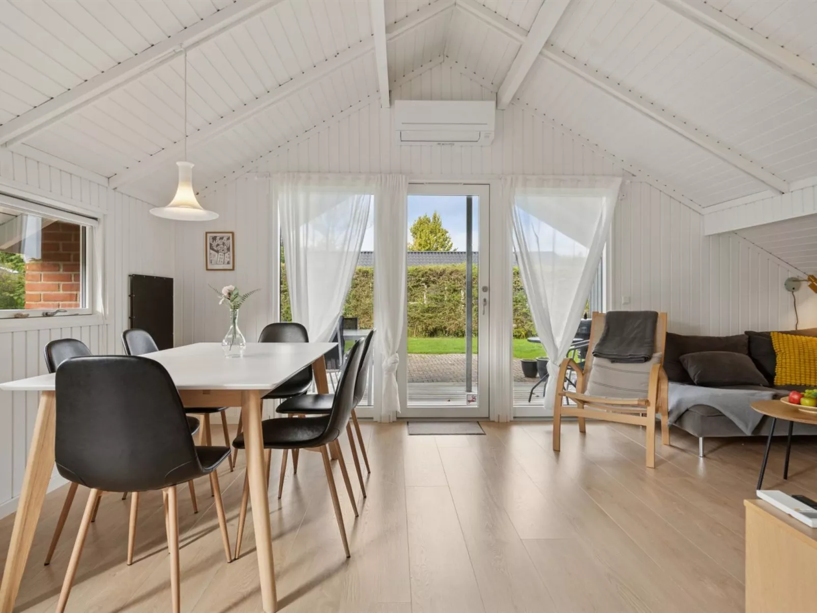 "Hannah" - 200m from the sea-Dedans