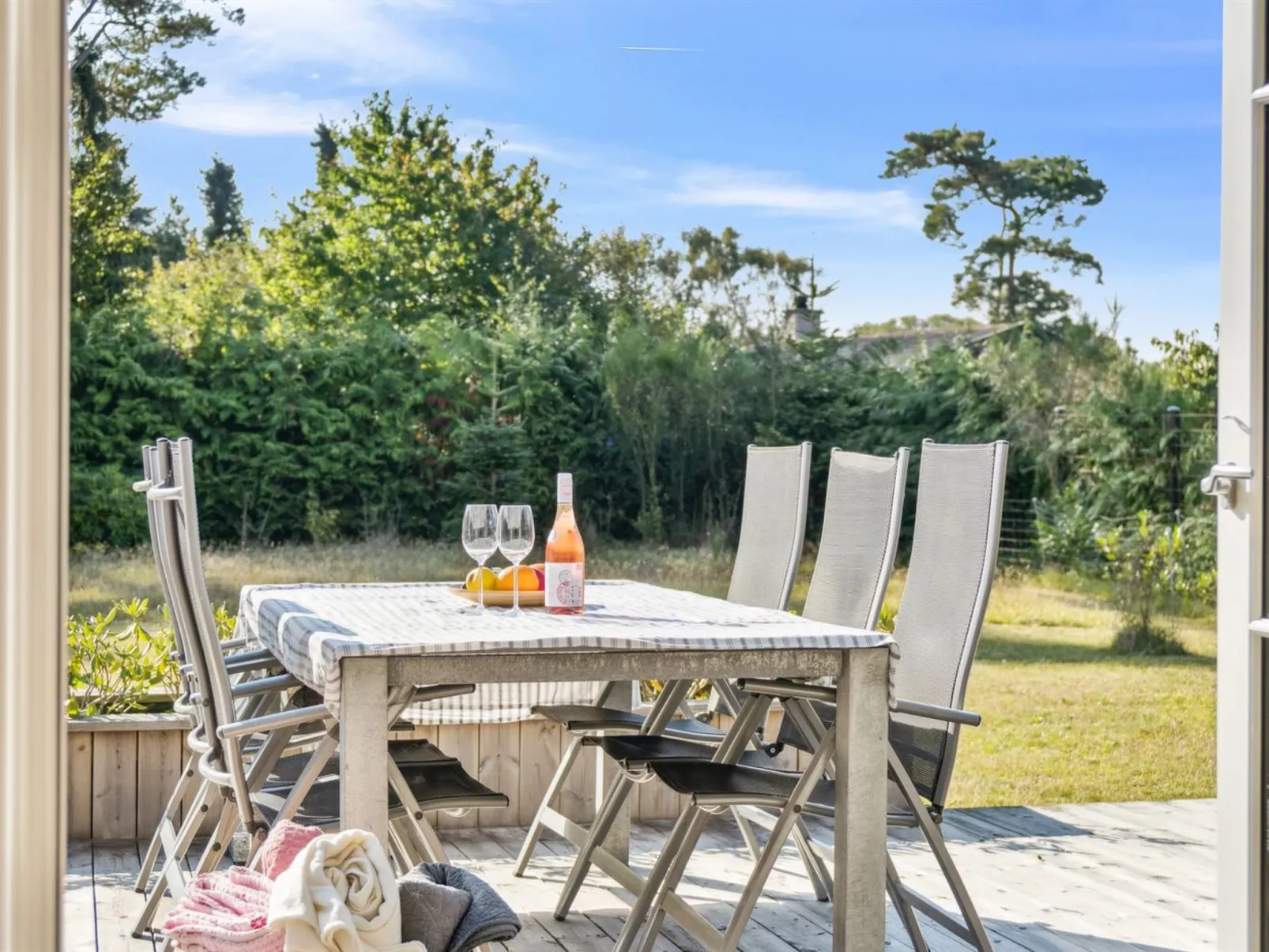 "Alvia" - 1.6km from the sea-Draußen