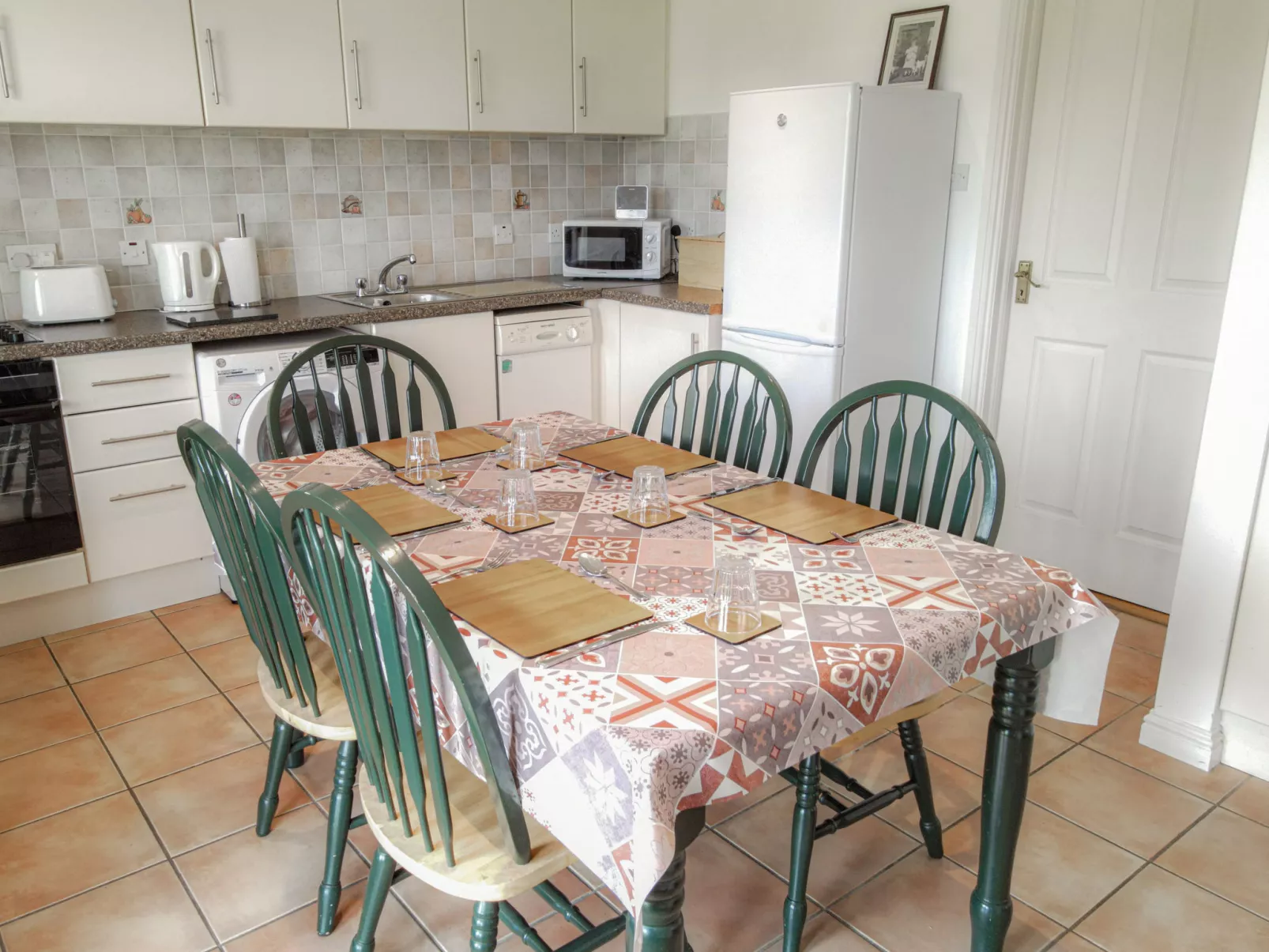 Achill Sound HV No 9-Inside