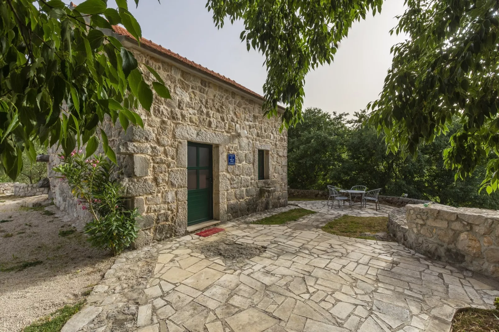 Rustical Resort Kokorići with Shared Outdoor Swimming Pool - One Bedroom Apartment with Terrace-Im Freien