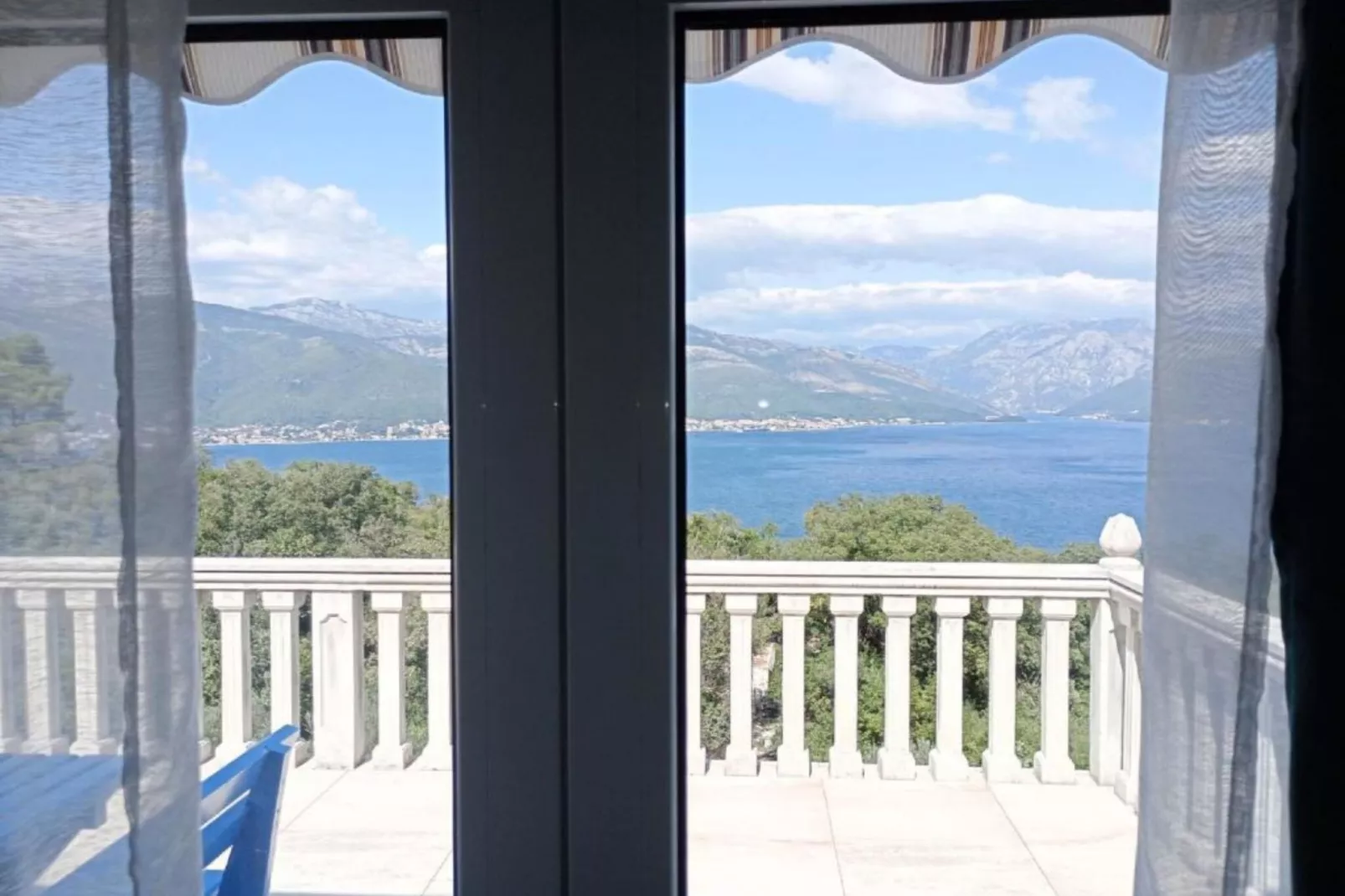 Tivat Relax with Stunning Sea & Mountain Views - Standard Studio Apartment 1-Terrasse/Balkon