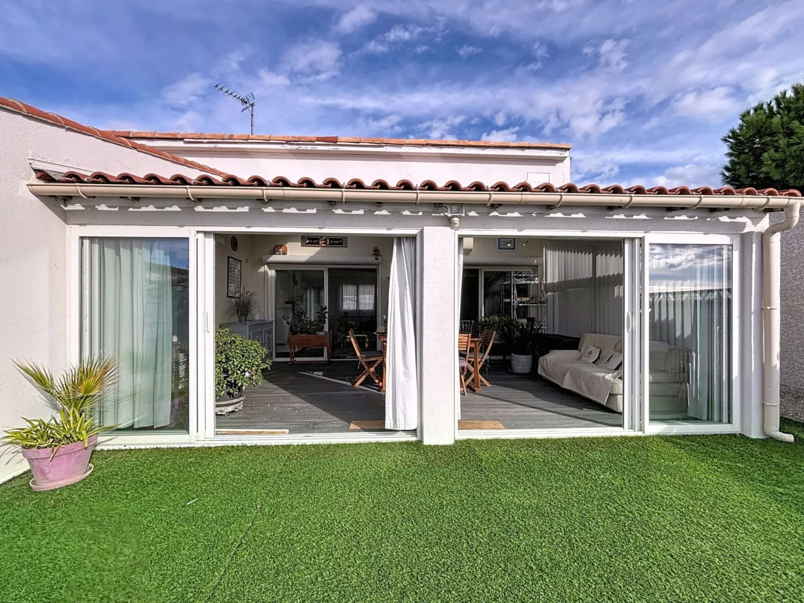 Les cabanes de Pérols-Dedans