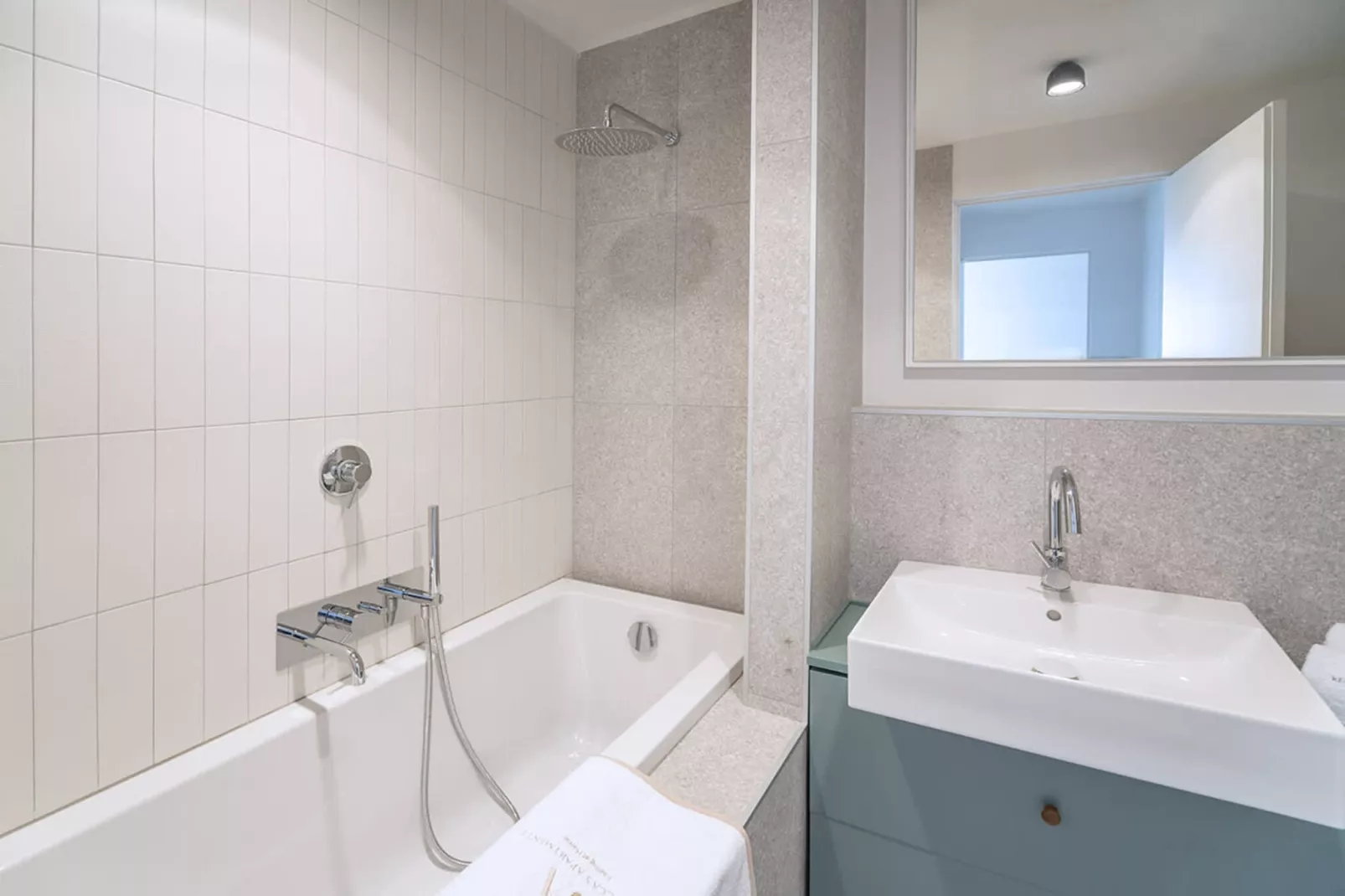 MI Cardano-Salle de bain