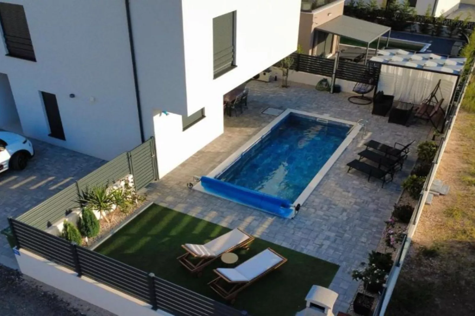 Villa With Pool-Swimming pool