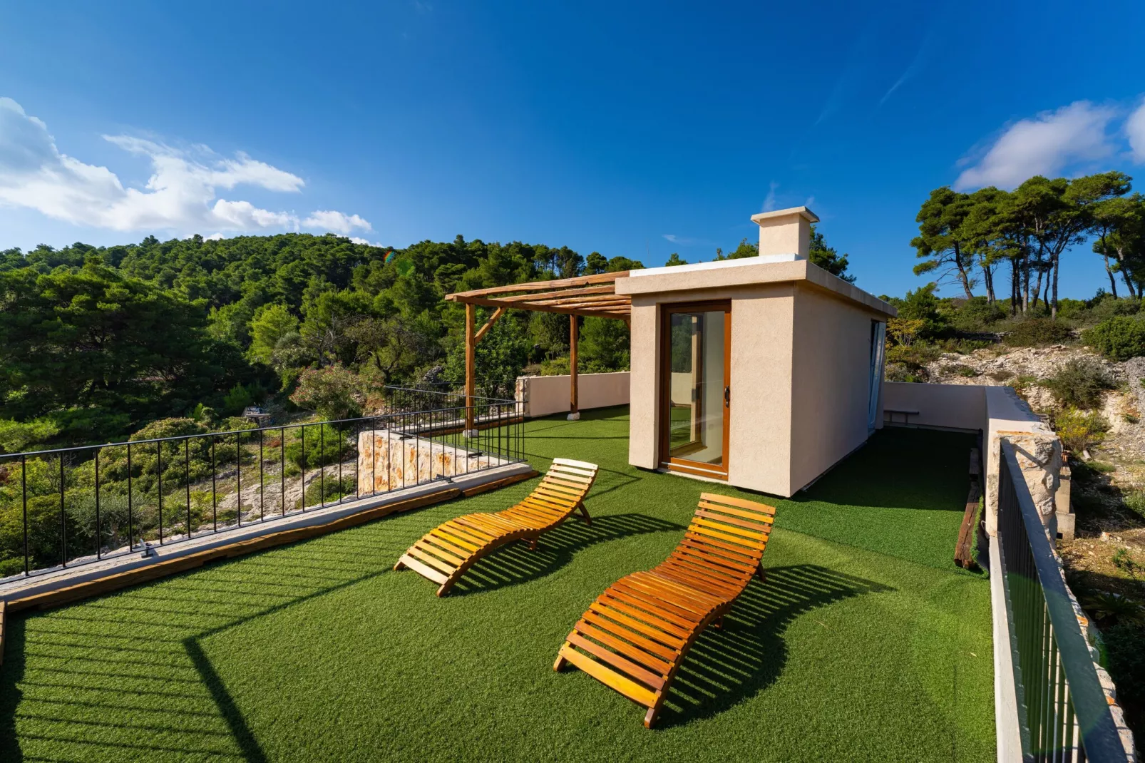 Authentic Villa Fisola-Gardens in summer