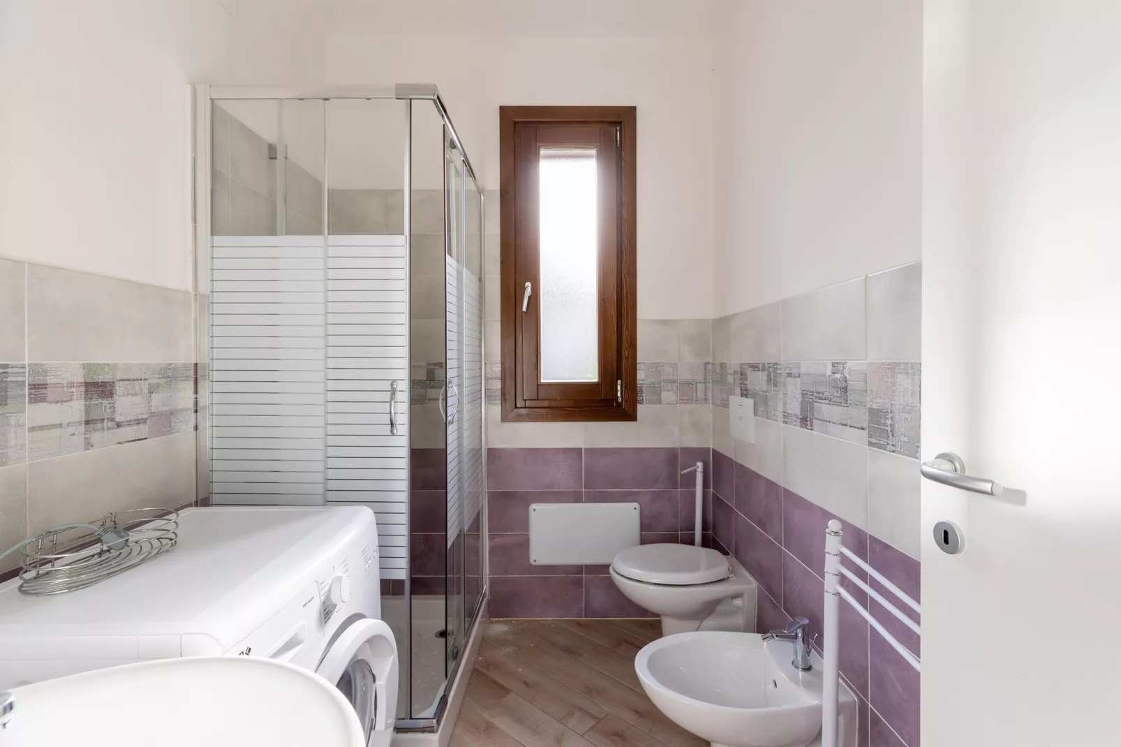 TRILO 1 MAREBLU 1P-Bathroom