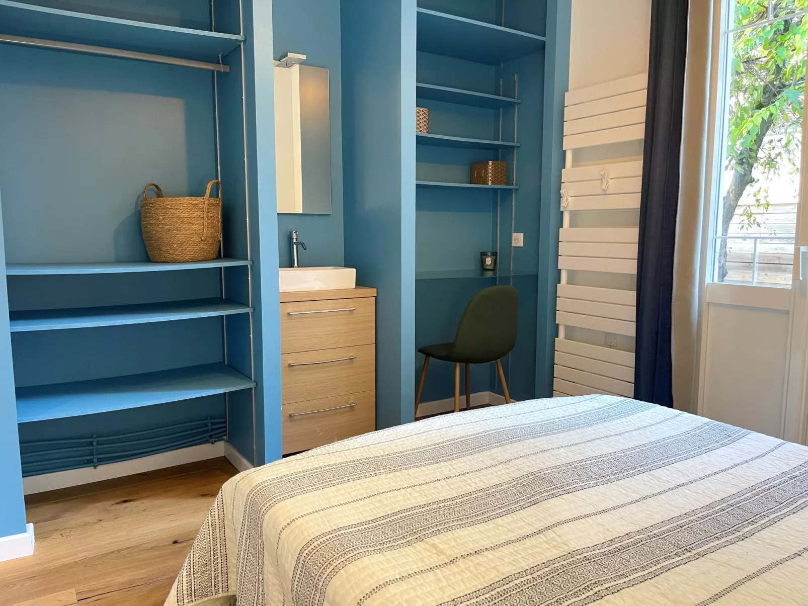 Côté Bassin-Drinnen